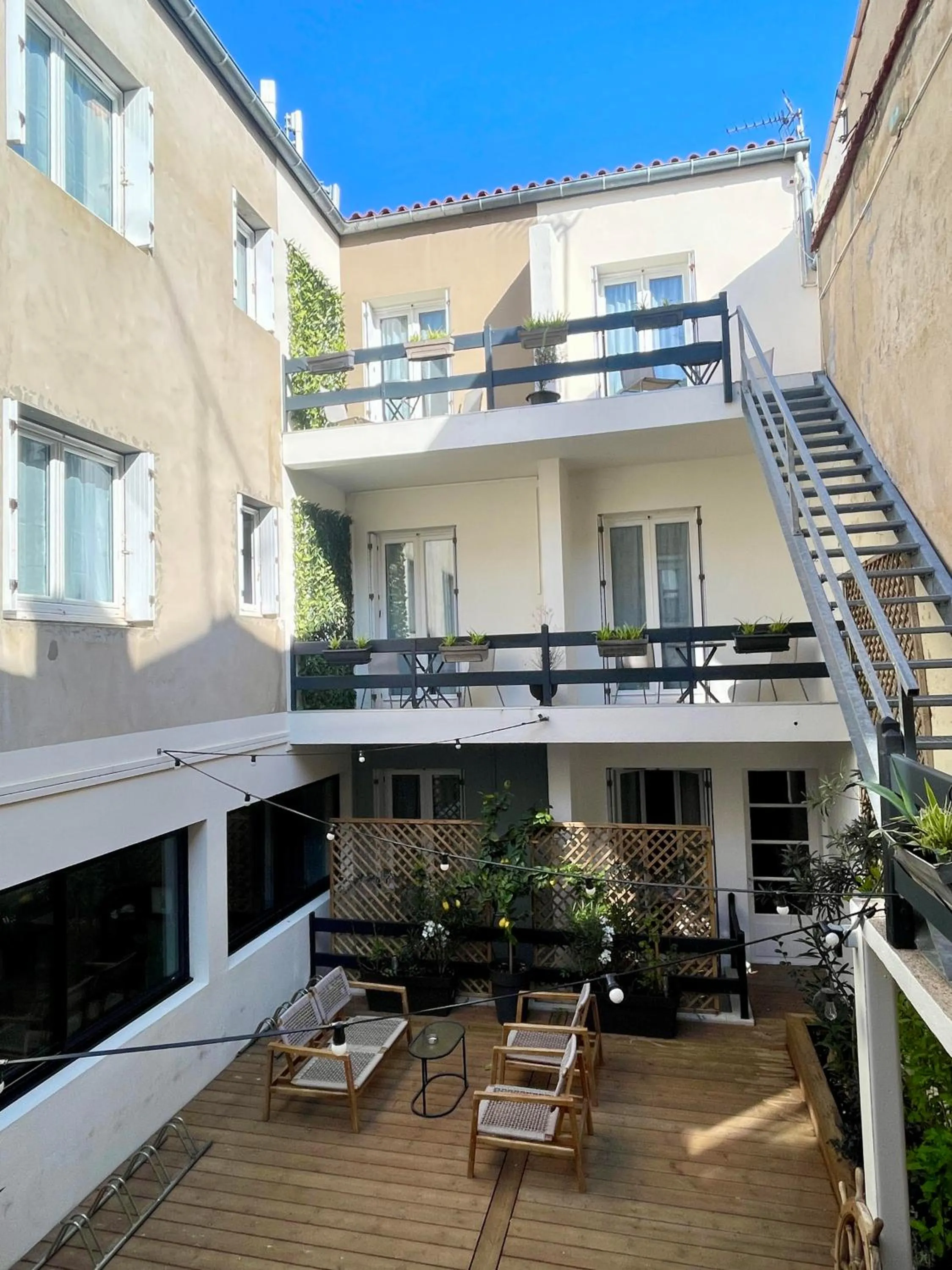 Patio in Hotel de Paris