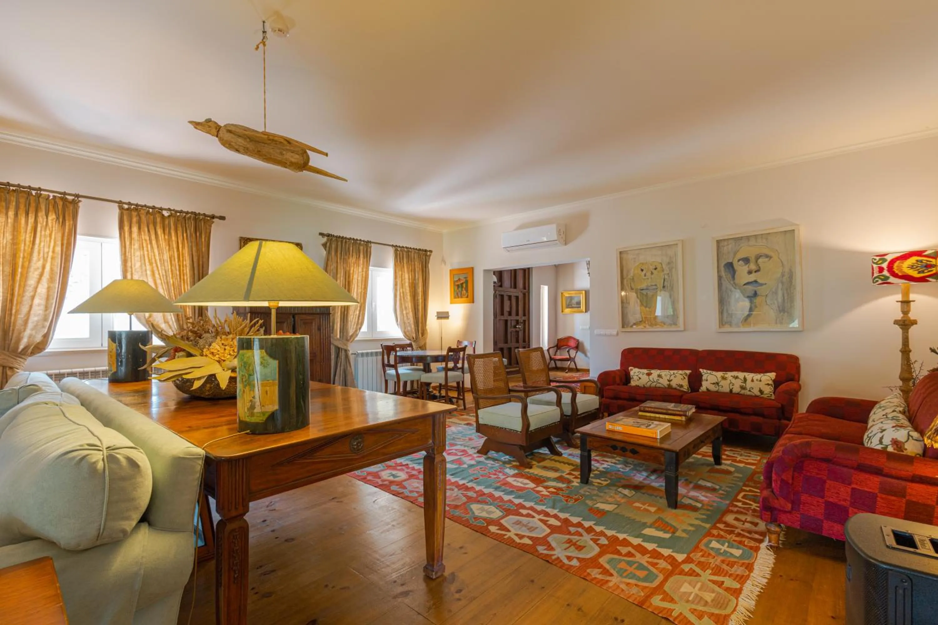 Communal lounge/ TV room in Casa das Cegonhas