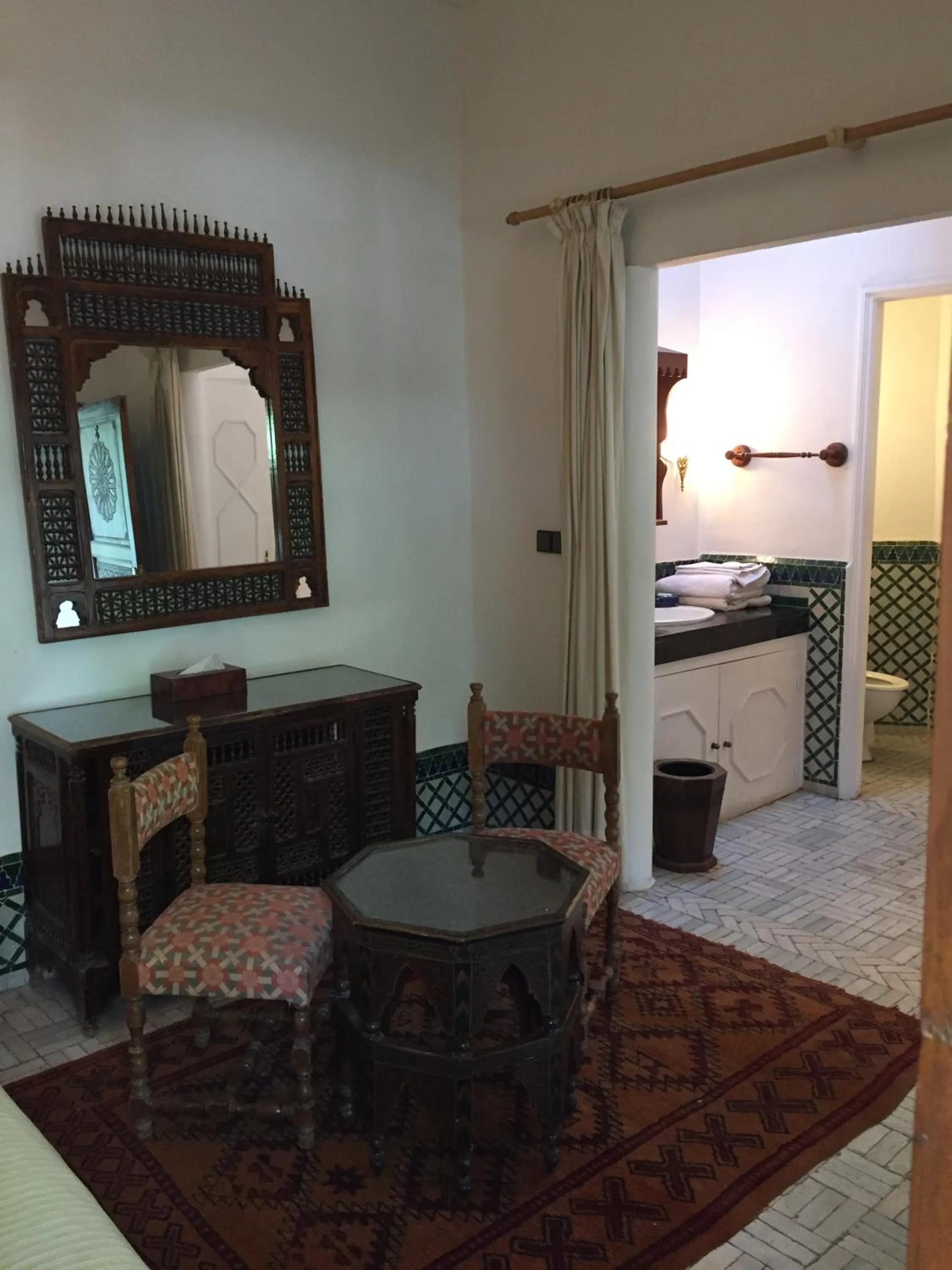Dining area, Bed in Riad Dar El Assafir