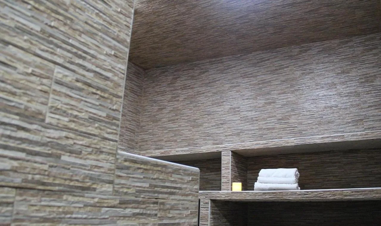 Steam room in AW Hotel Salitre Real