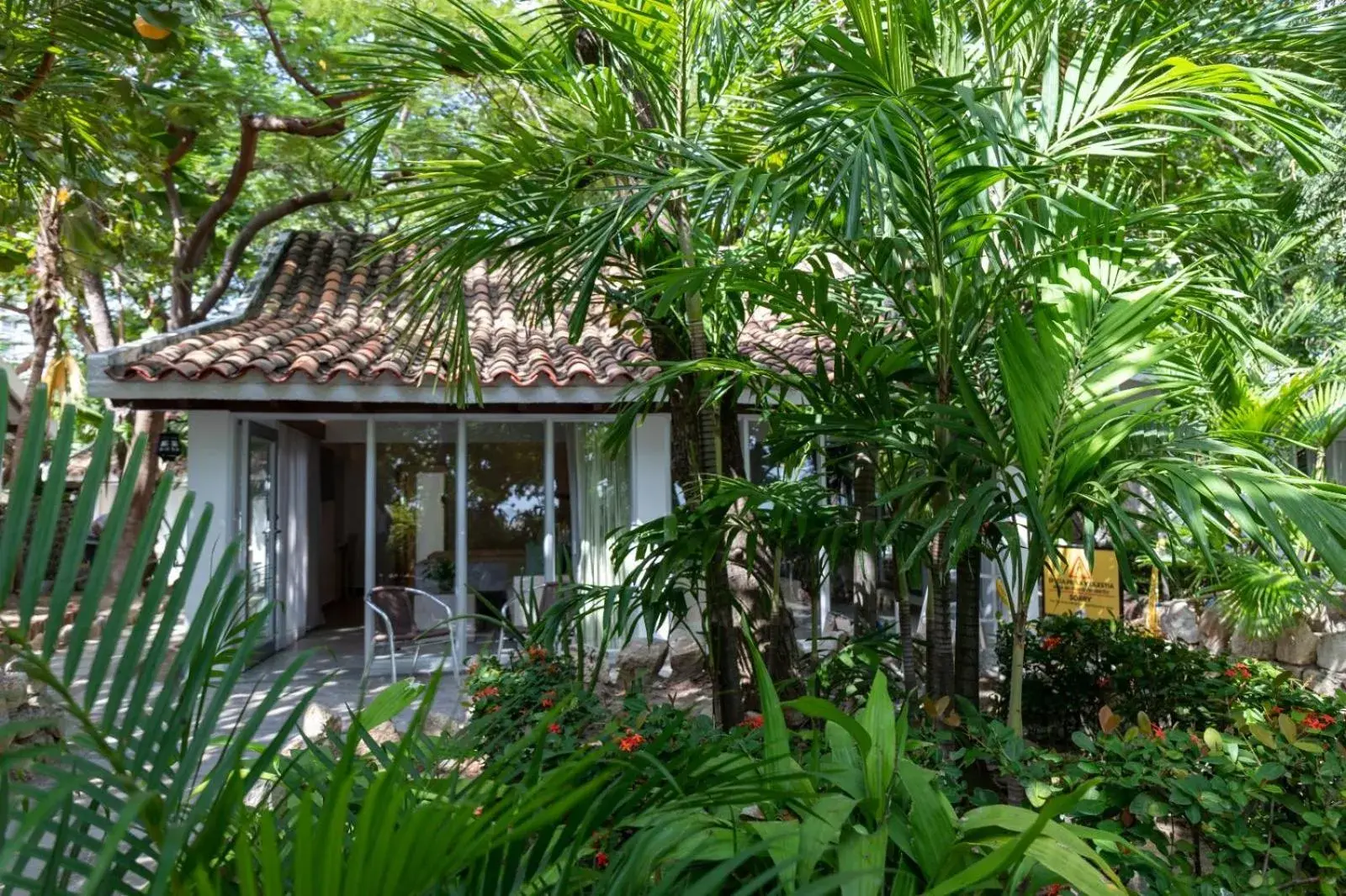 Standard Bungalow - single occupancy in Irotama Lago Standard Bungalow - single occupancy in Irotama Lago