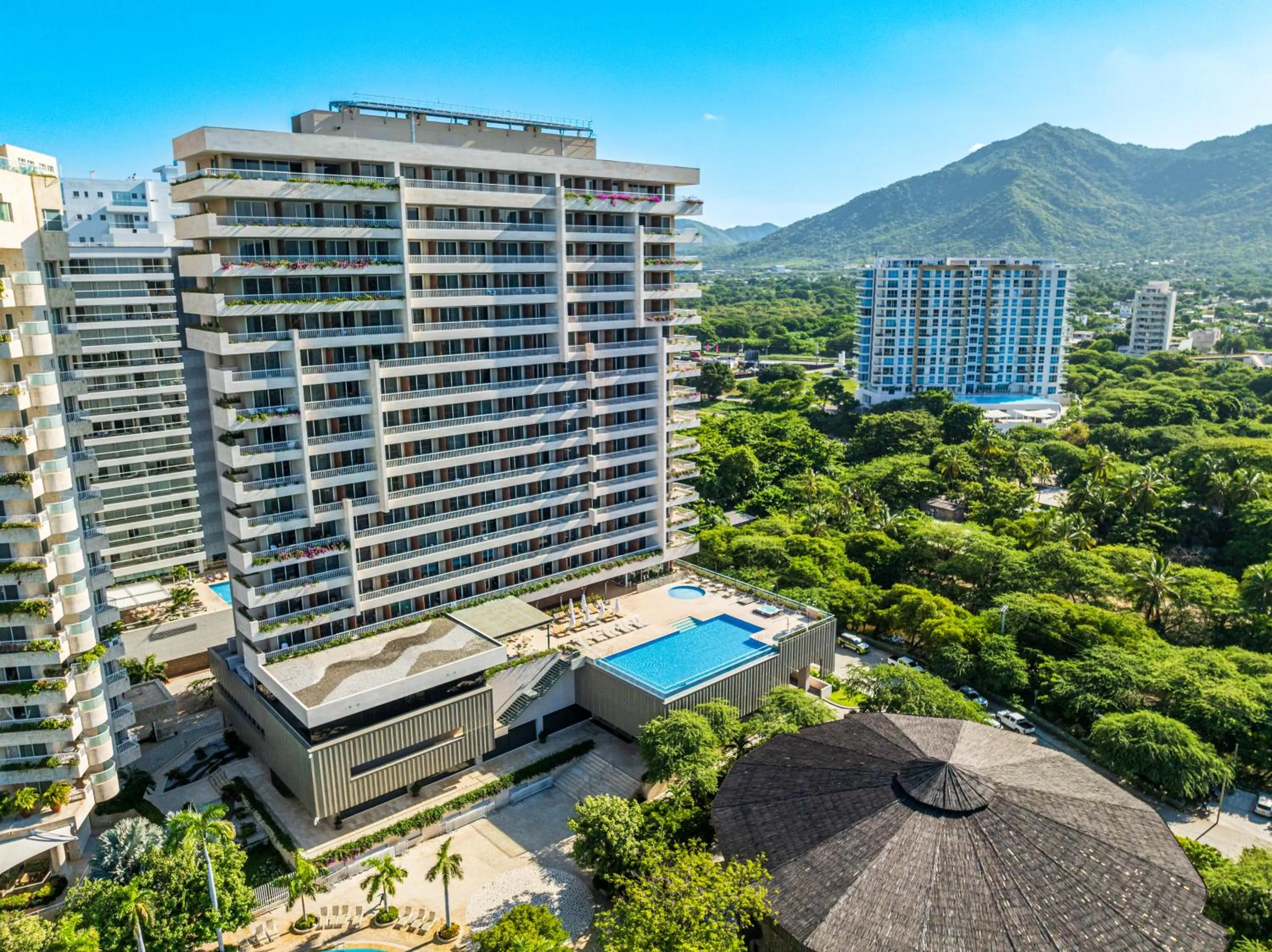 Property building in Hotel Irotama Lago