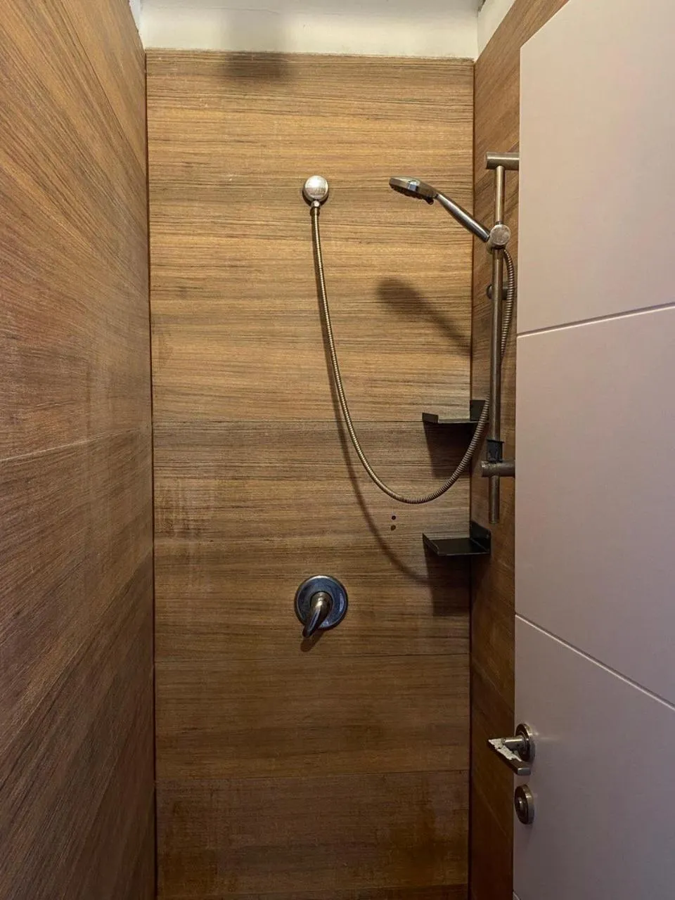 Jungle Jaffa Hostel Age 18 to 45