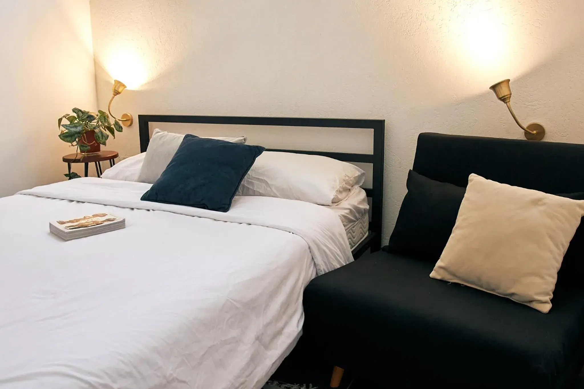 Triple Room with Shared Bathroom in Jungle Jaffa Hostel Age 18 to 45 Triple Room with Shared Bathroom in Jungle Jaffa Hostel Age 18 to 45