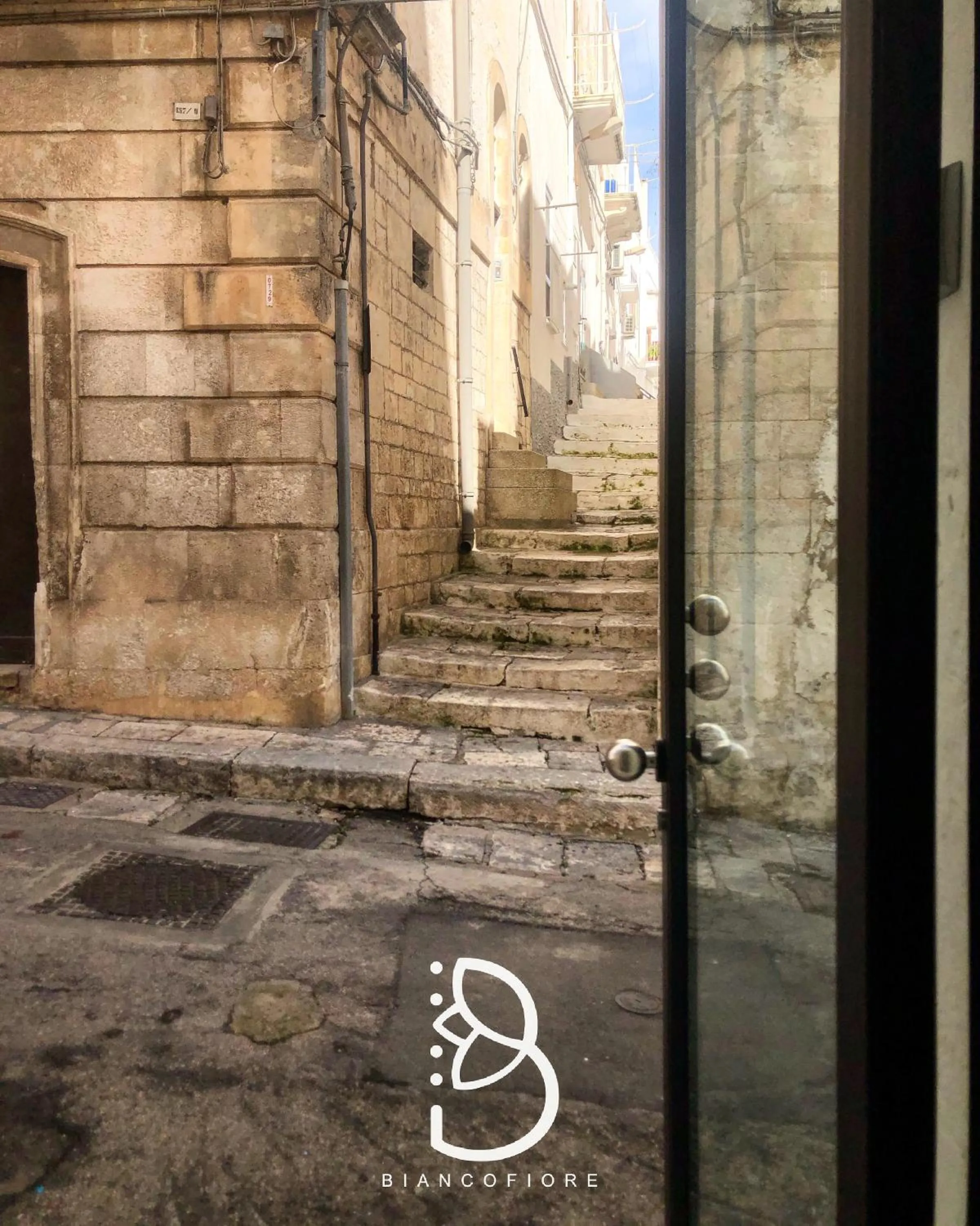 Facade/entrance in Palazzo Biancofiore, suites & rooftop Ostuni