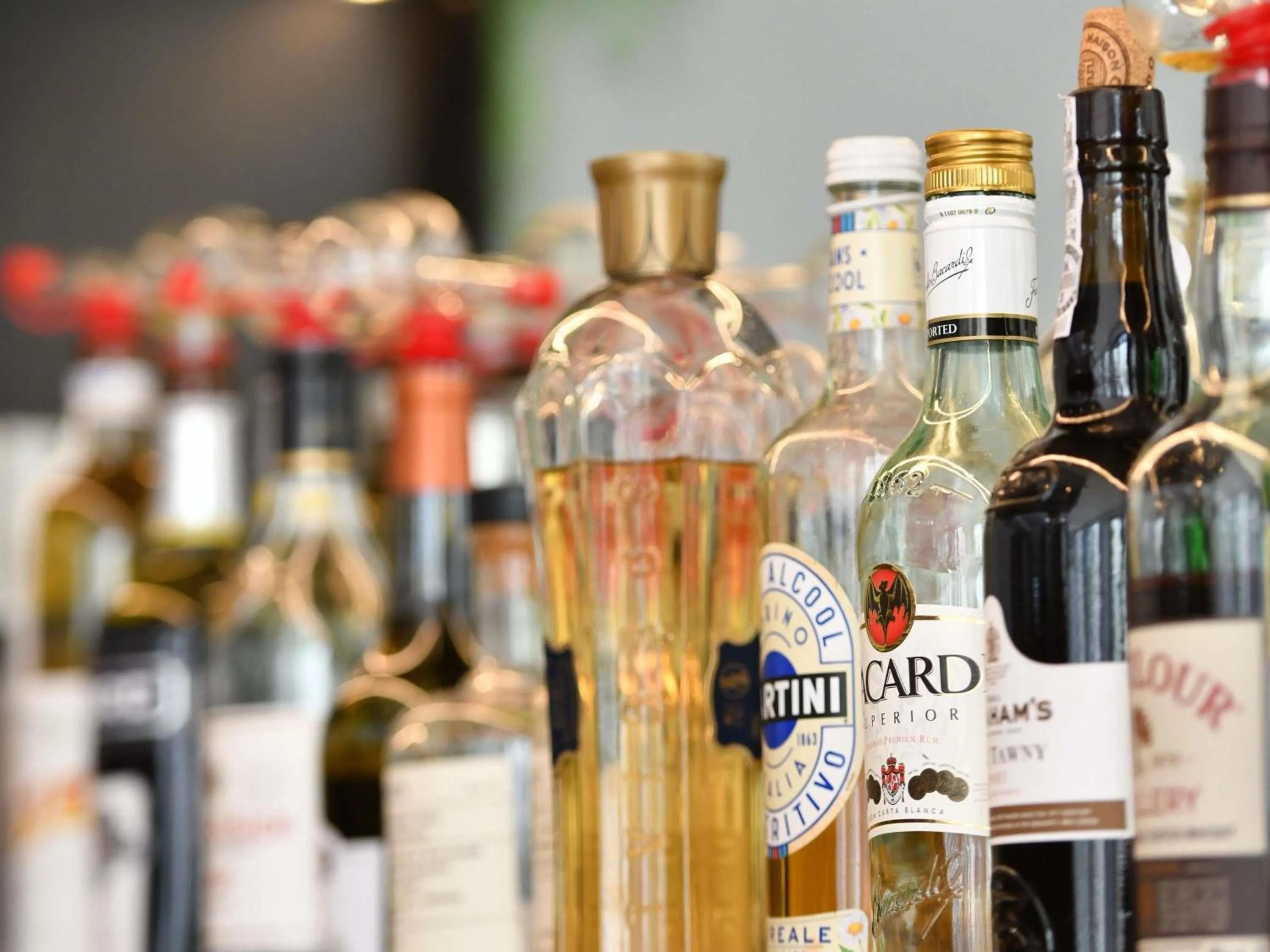 Lounge or bar in ibis Chateauroux