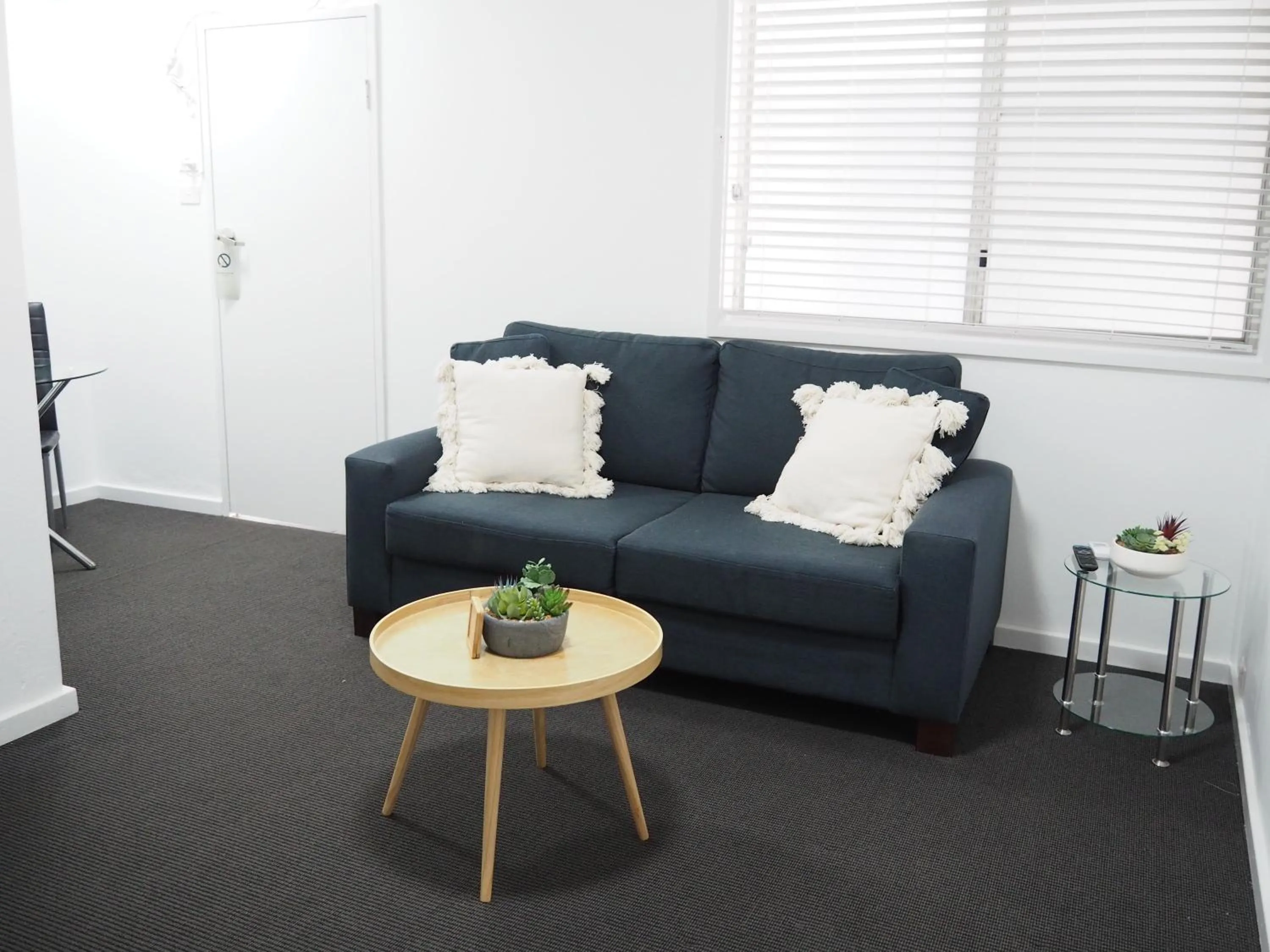 Living room in The Esplanade Motel