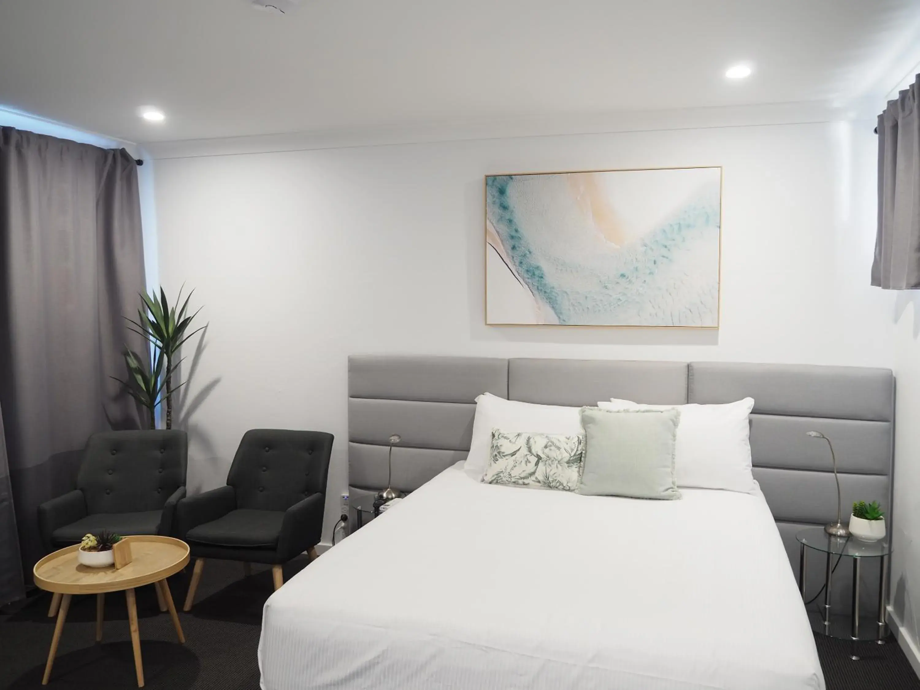 Deluxe Queen Room in The Esplanade Motel Deluxe Queen Room in The Esplanade Motel