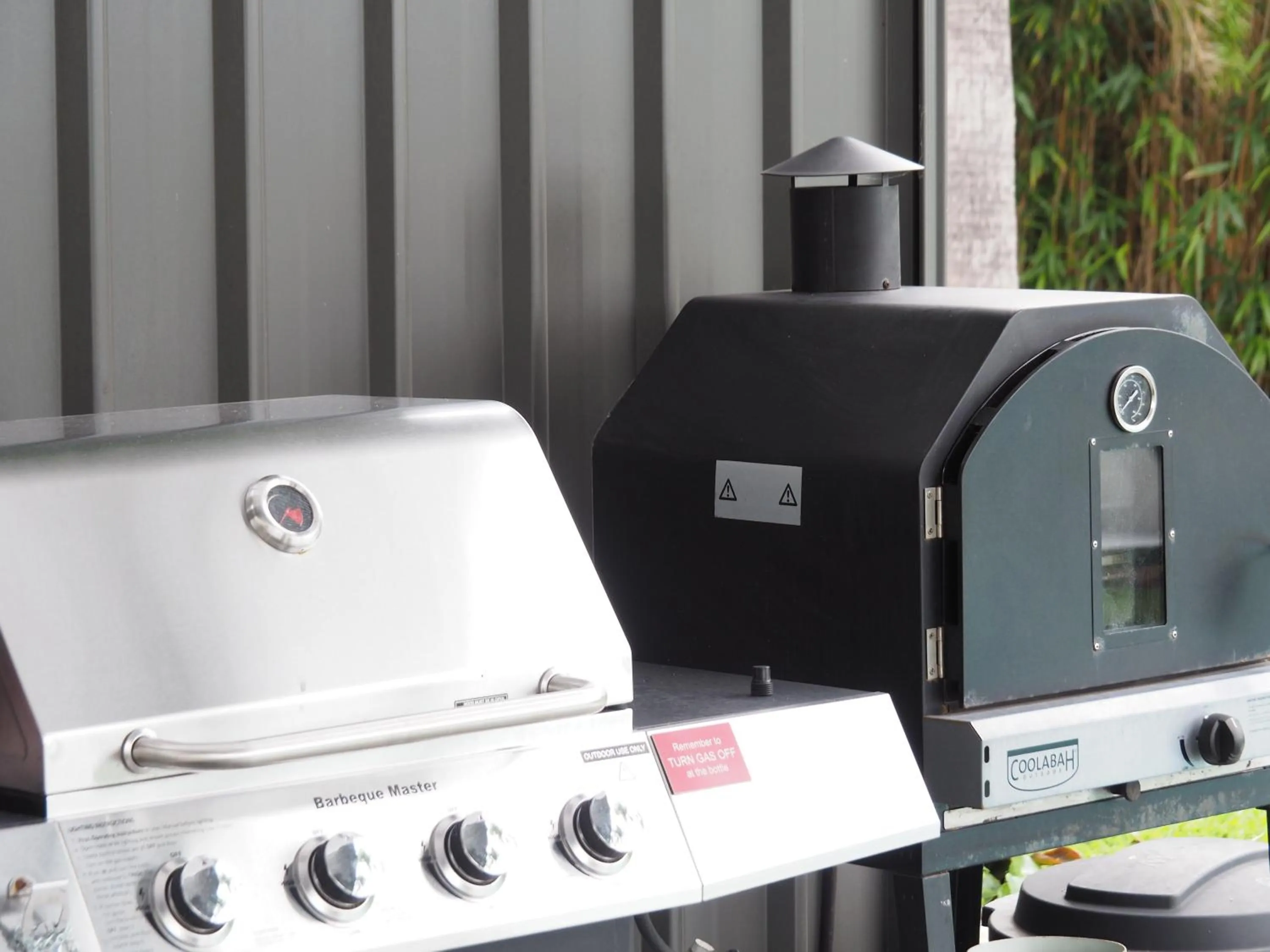 BBQ facilities in The Esplanade Motel