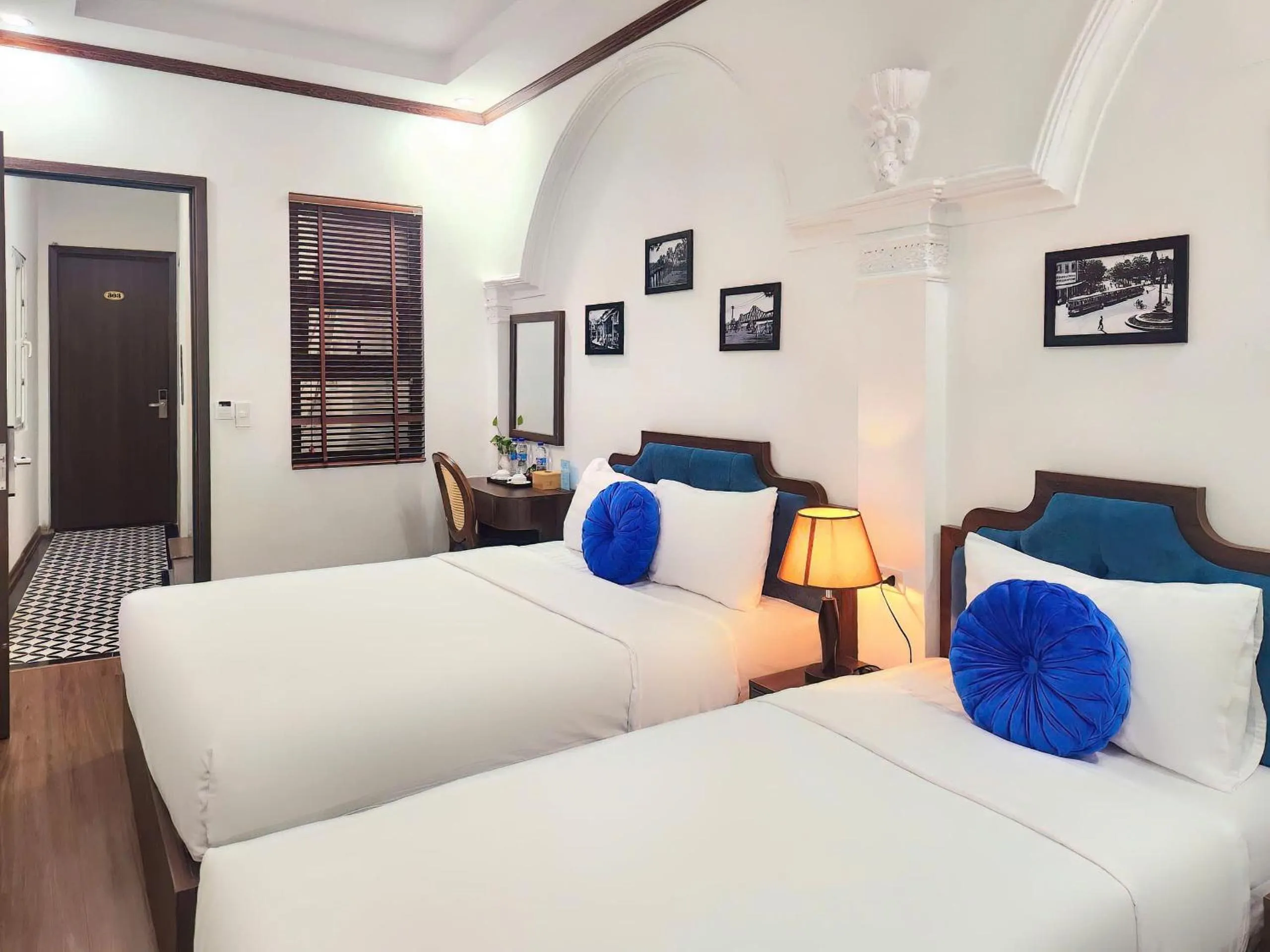 Living room, Bed in The Ambery Hanoi Boutique Hotel & Travel