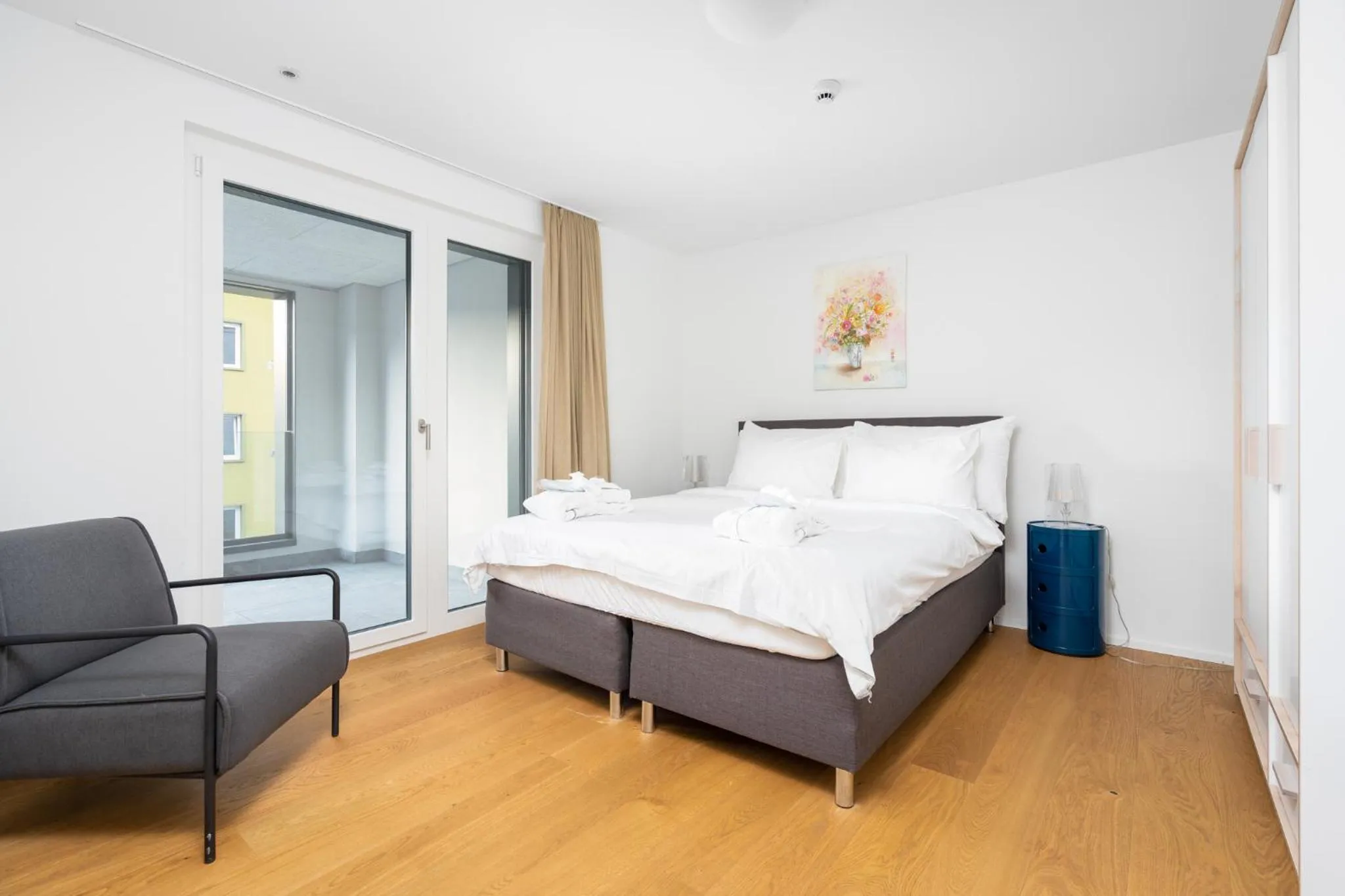 Bed in Swiss Hotel Apartments - Interlaken