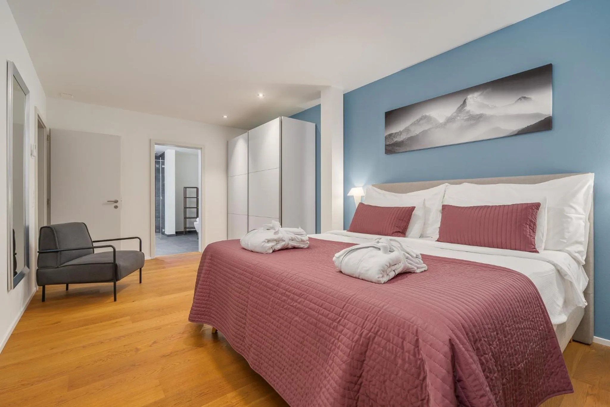 Bed in Swiss Hotel Apartments - Interlaken