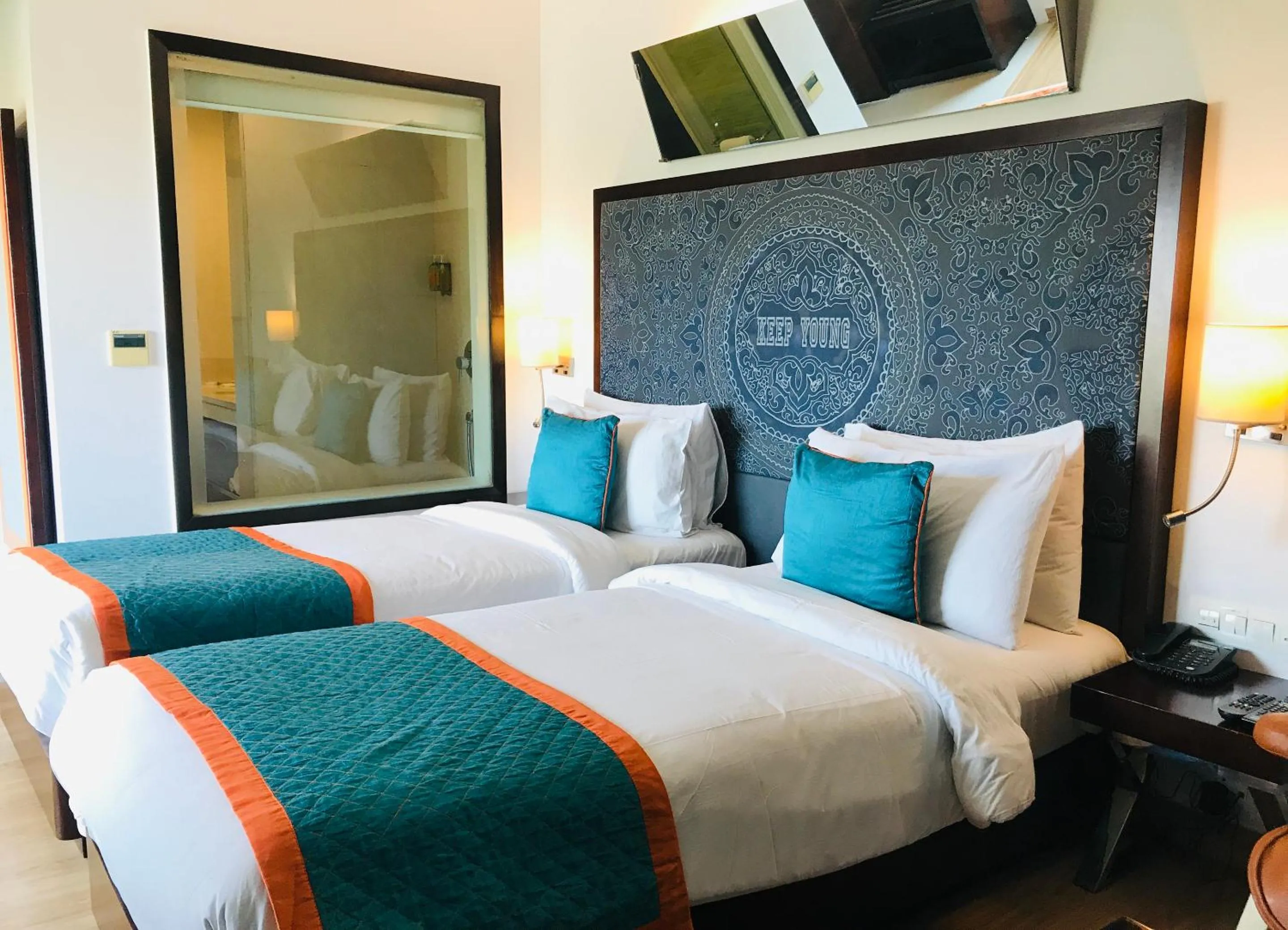 Bed in Golden Tulip City Centre Gurgaon