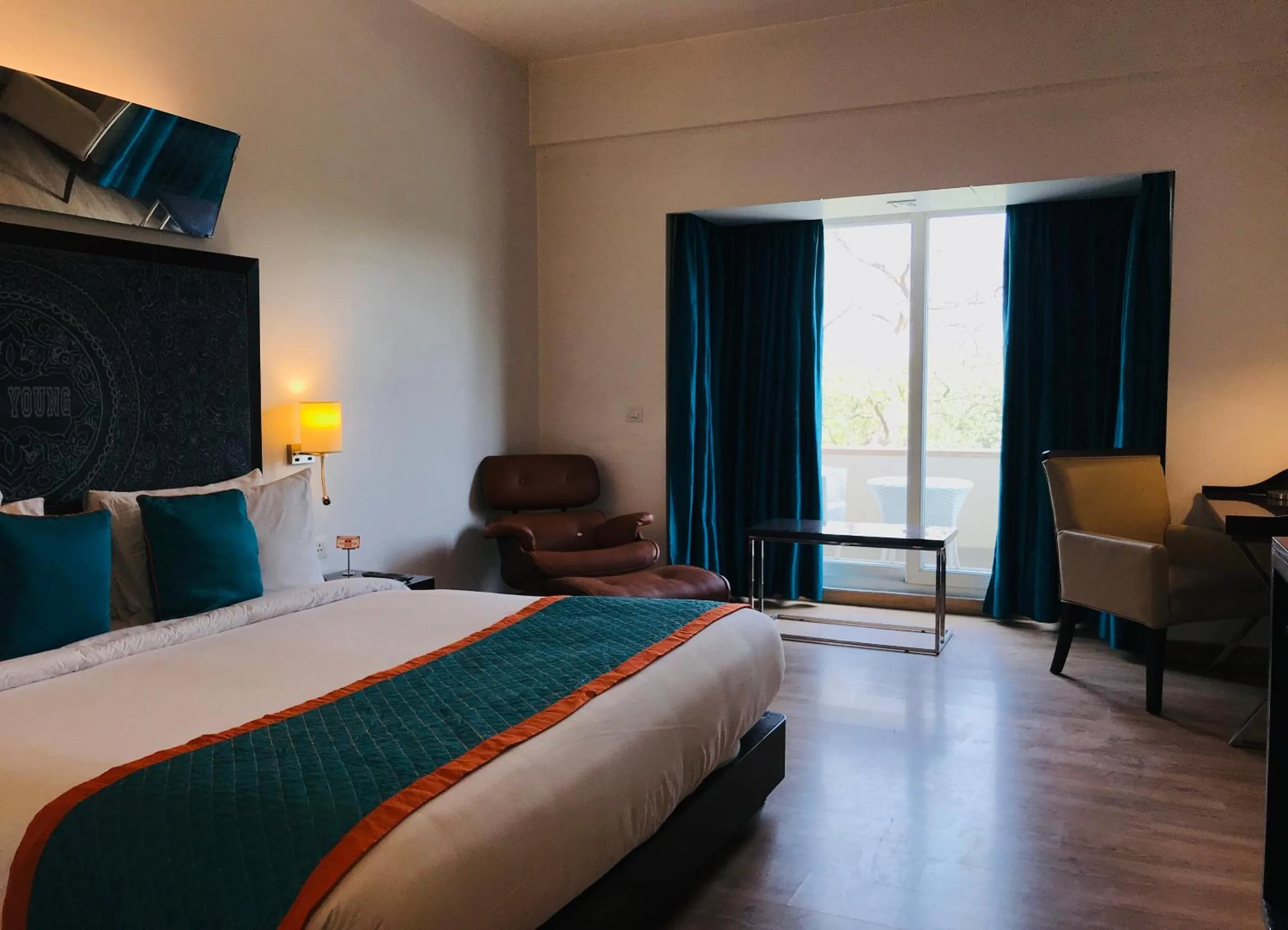 Bed in Golden Tulip City Centre Gurgaon