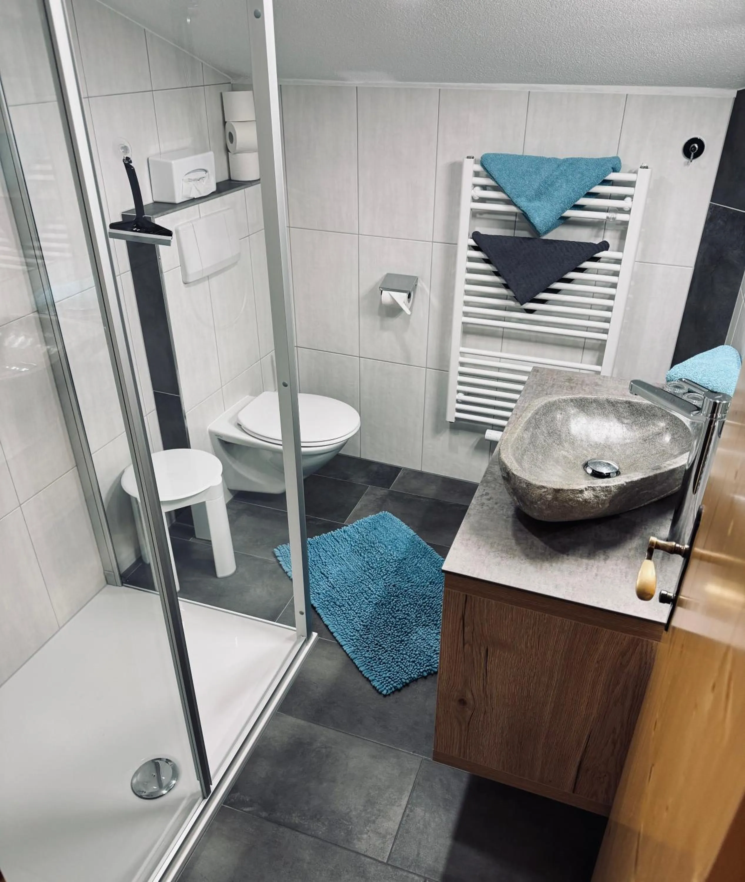 Shower in Haus Felsneck