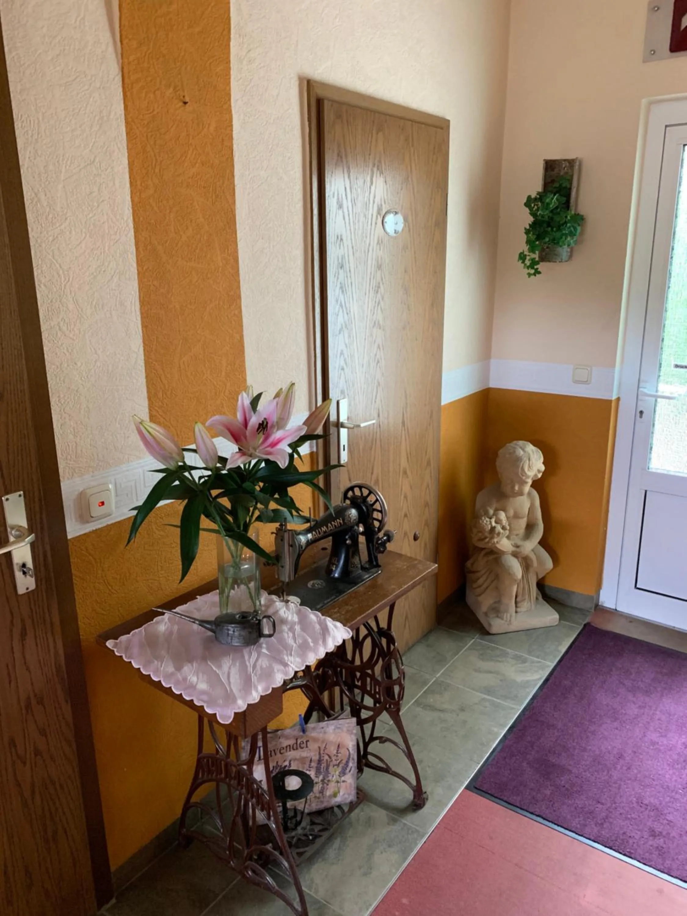 Facade/entrance in Pension Triebischtal