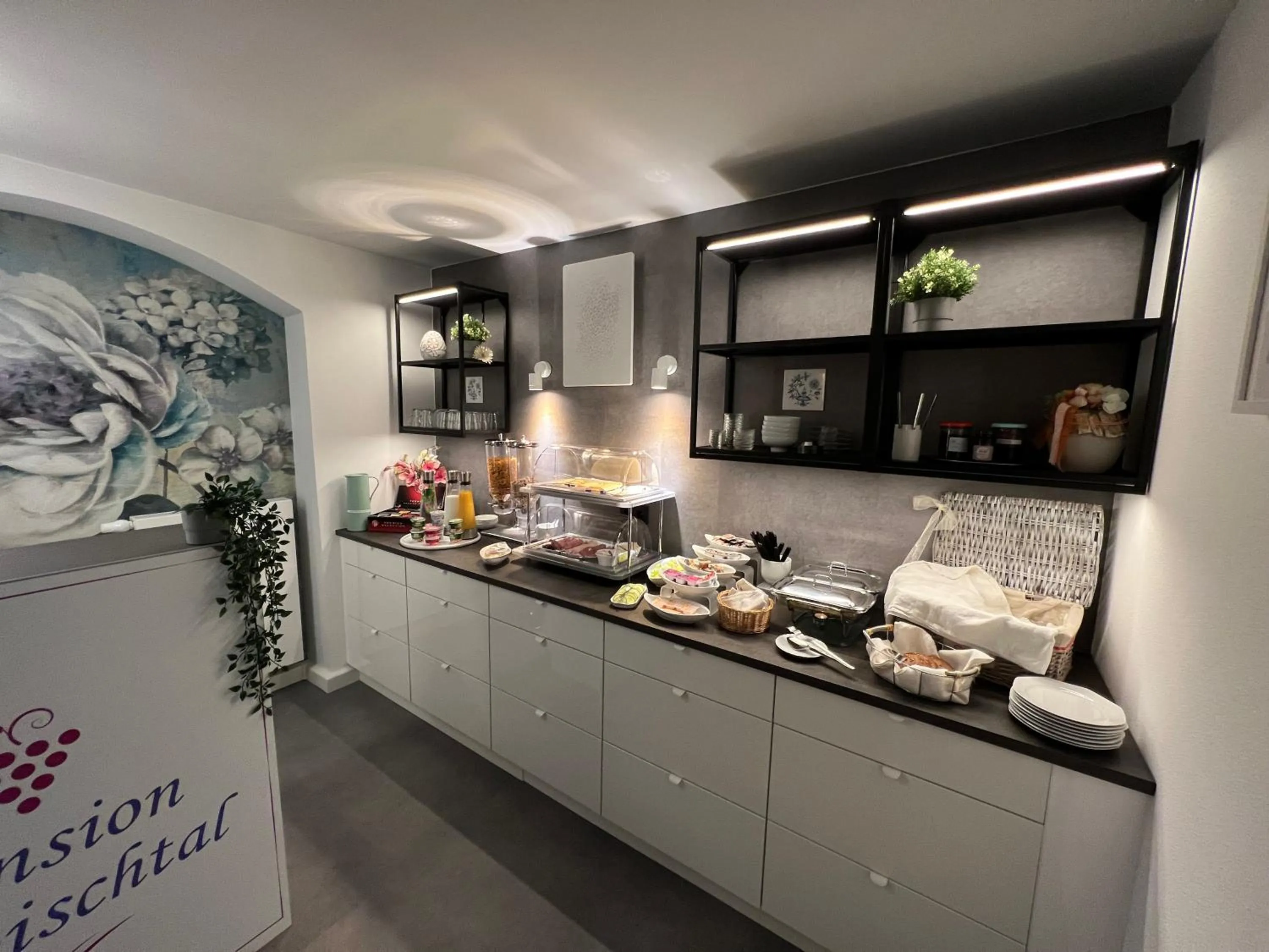 Buffet breakfast in Pension Triebischtal