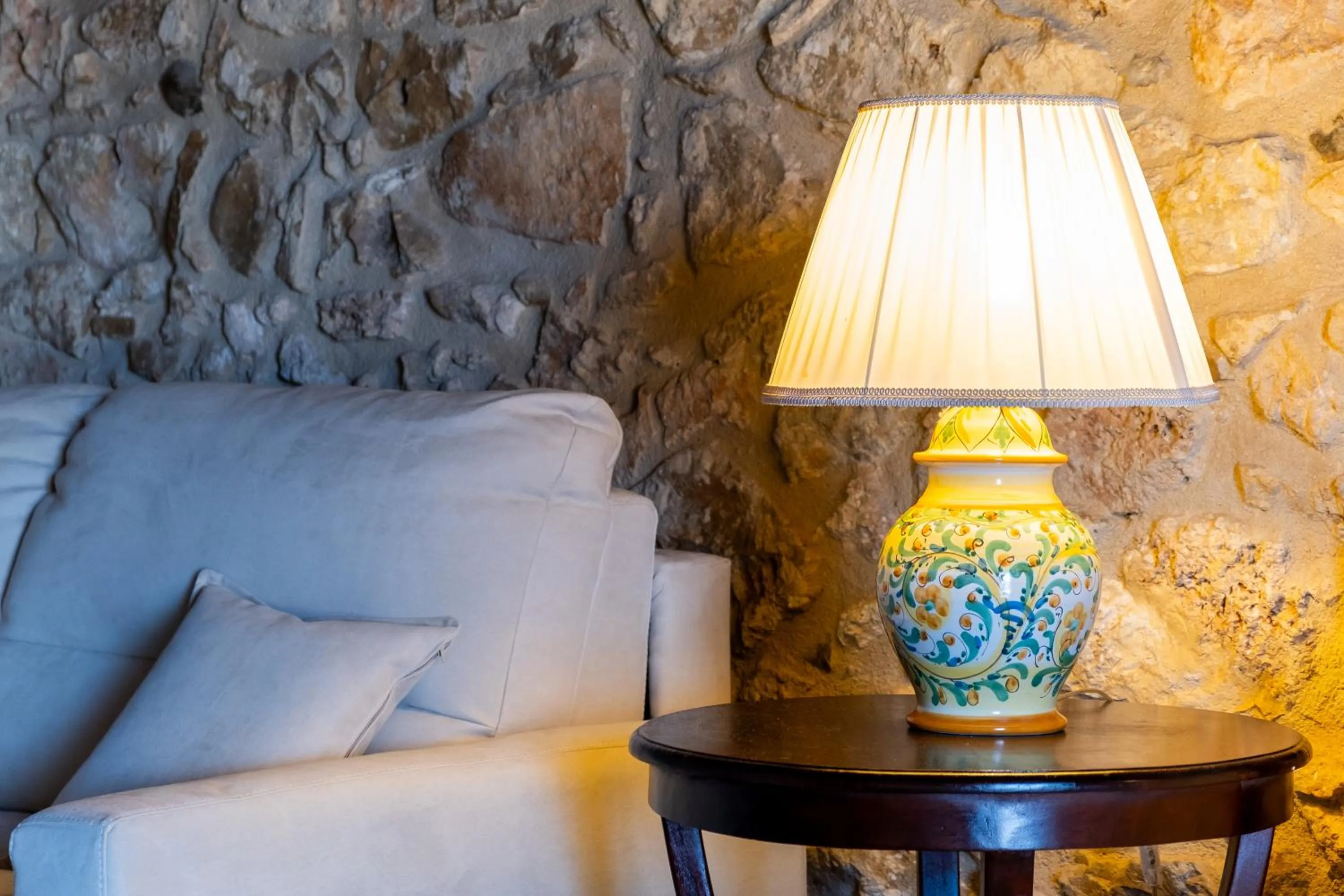 Seating area in Villa Vittoria Hotel