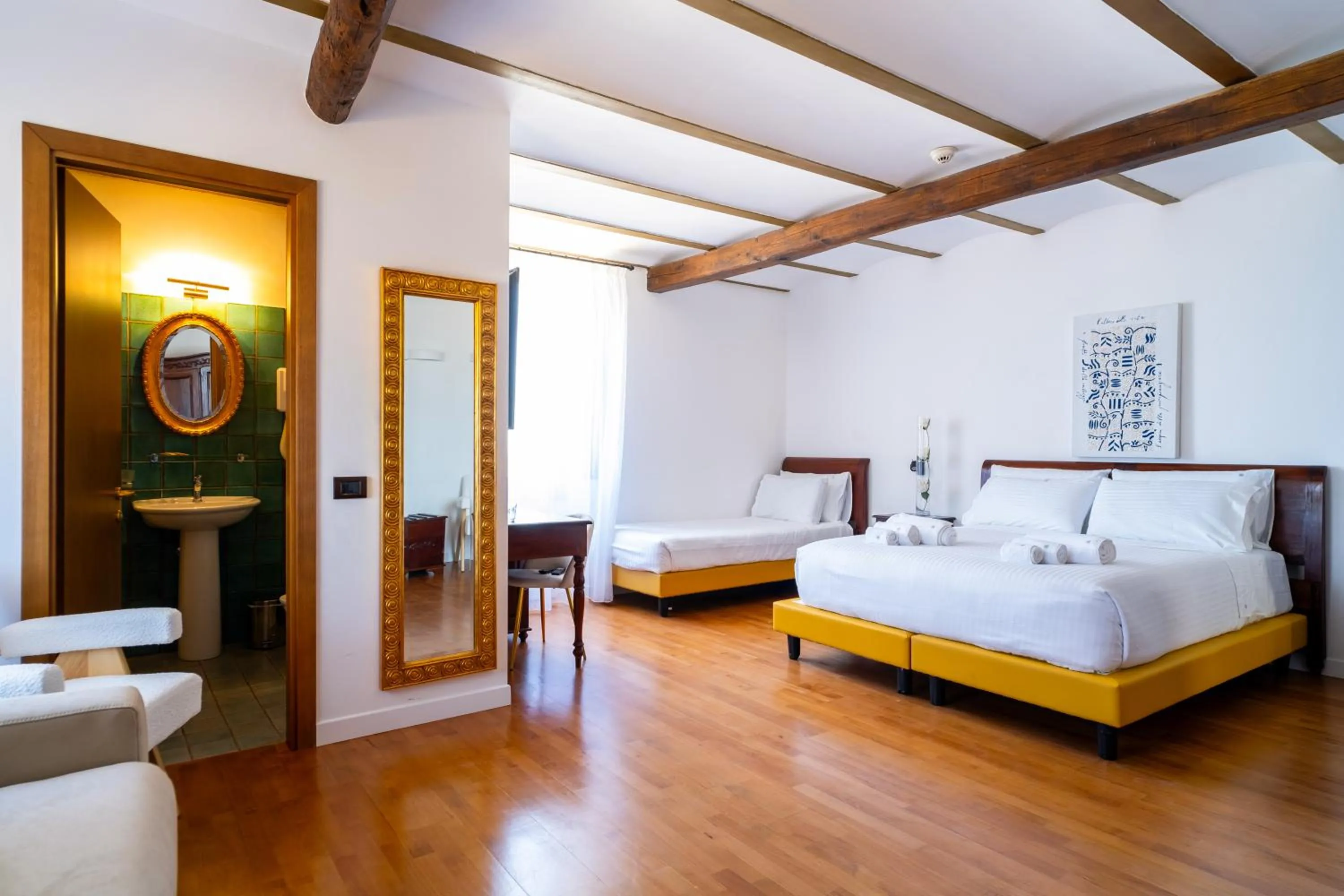 Photo of the whole room, Bed in Villa Vittoria Hotel