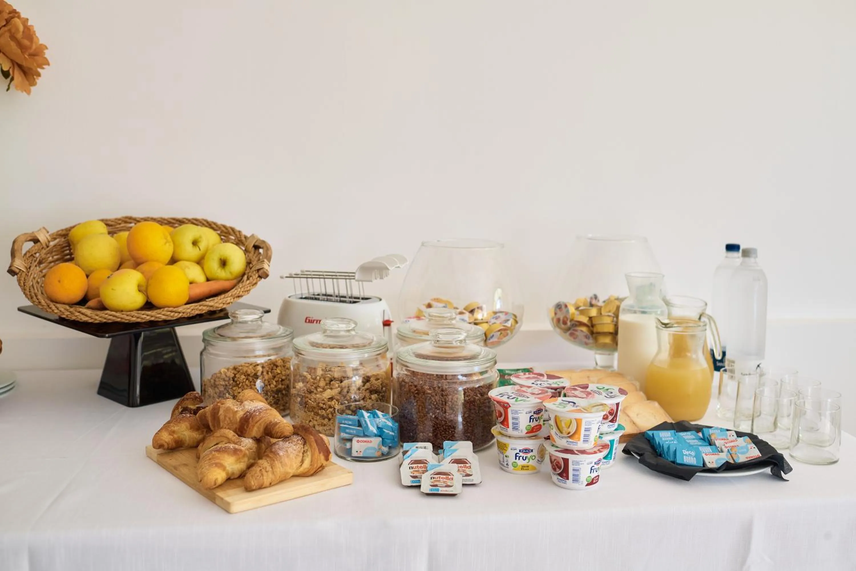 Food and drinks in Villa Vittoria Hotel