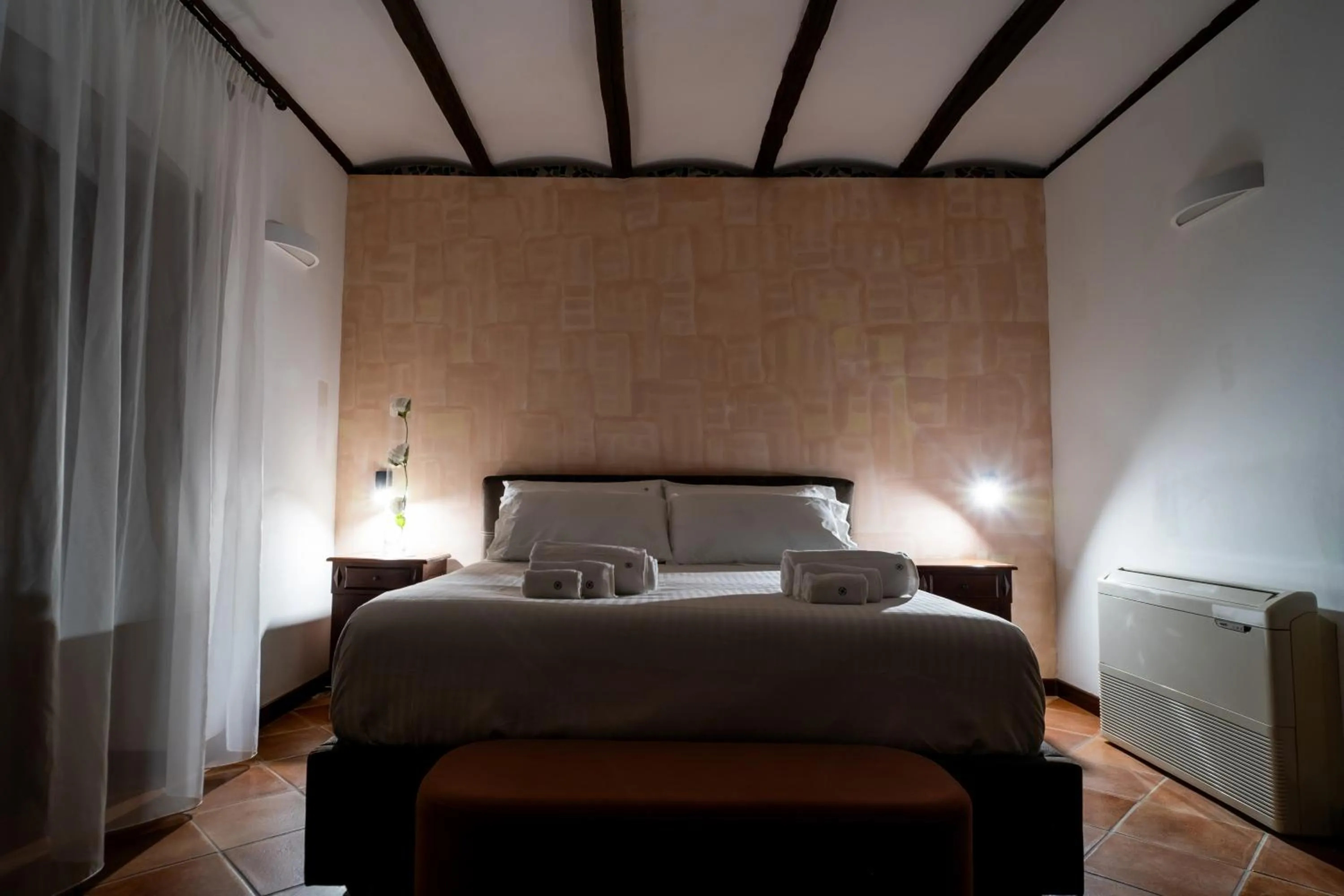 Photo of the whole room, Bed in Villa Vittoria Hotel