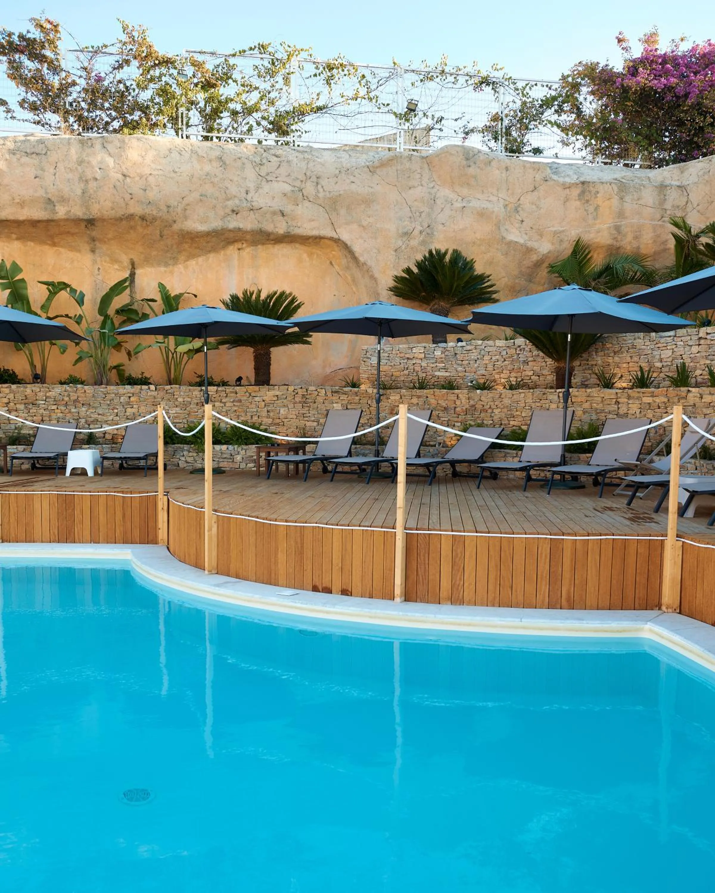 Swimming pool in Villa Vittoria Hotel