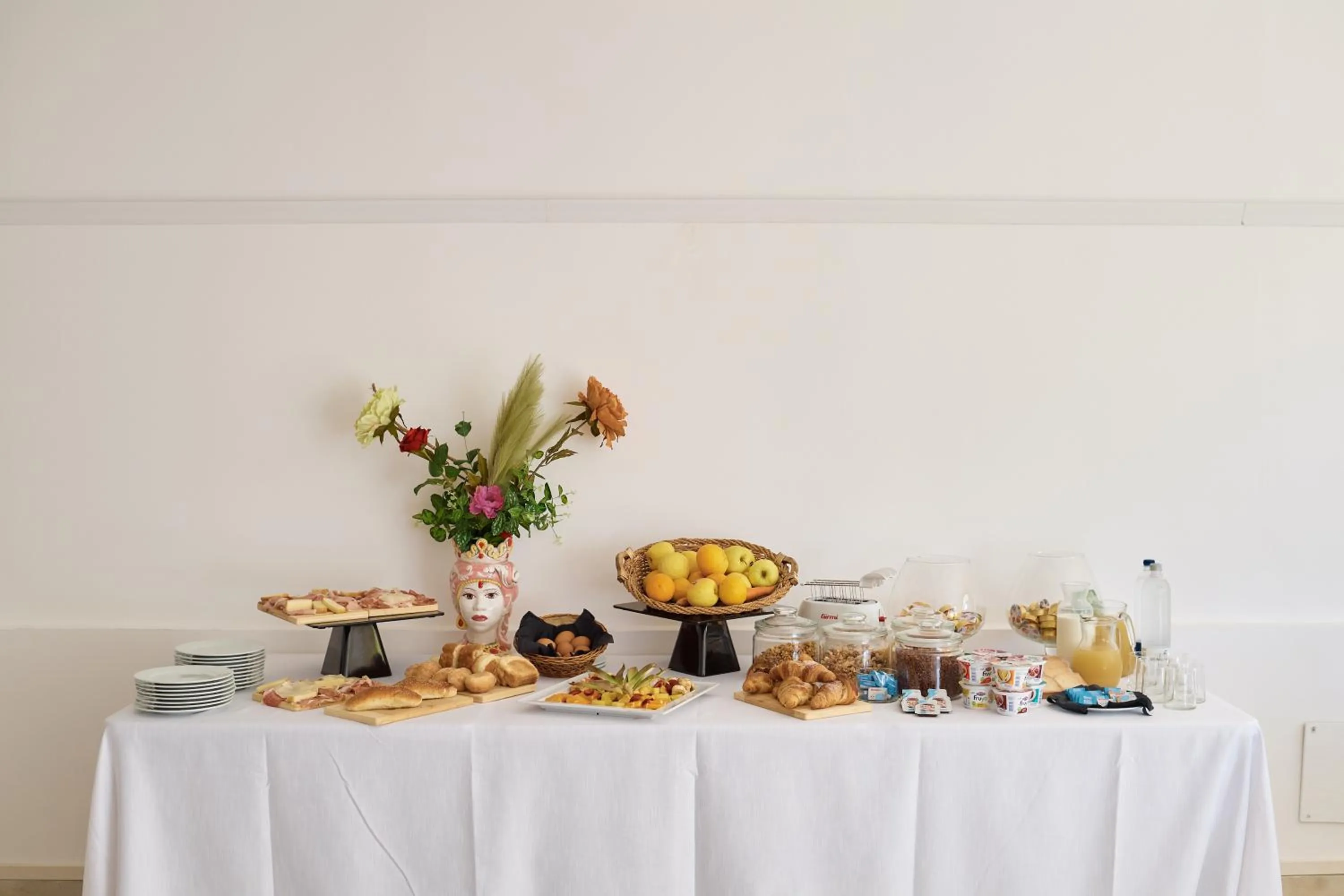 Continental breakfast in Villa Vittoria Hotel