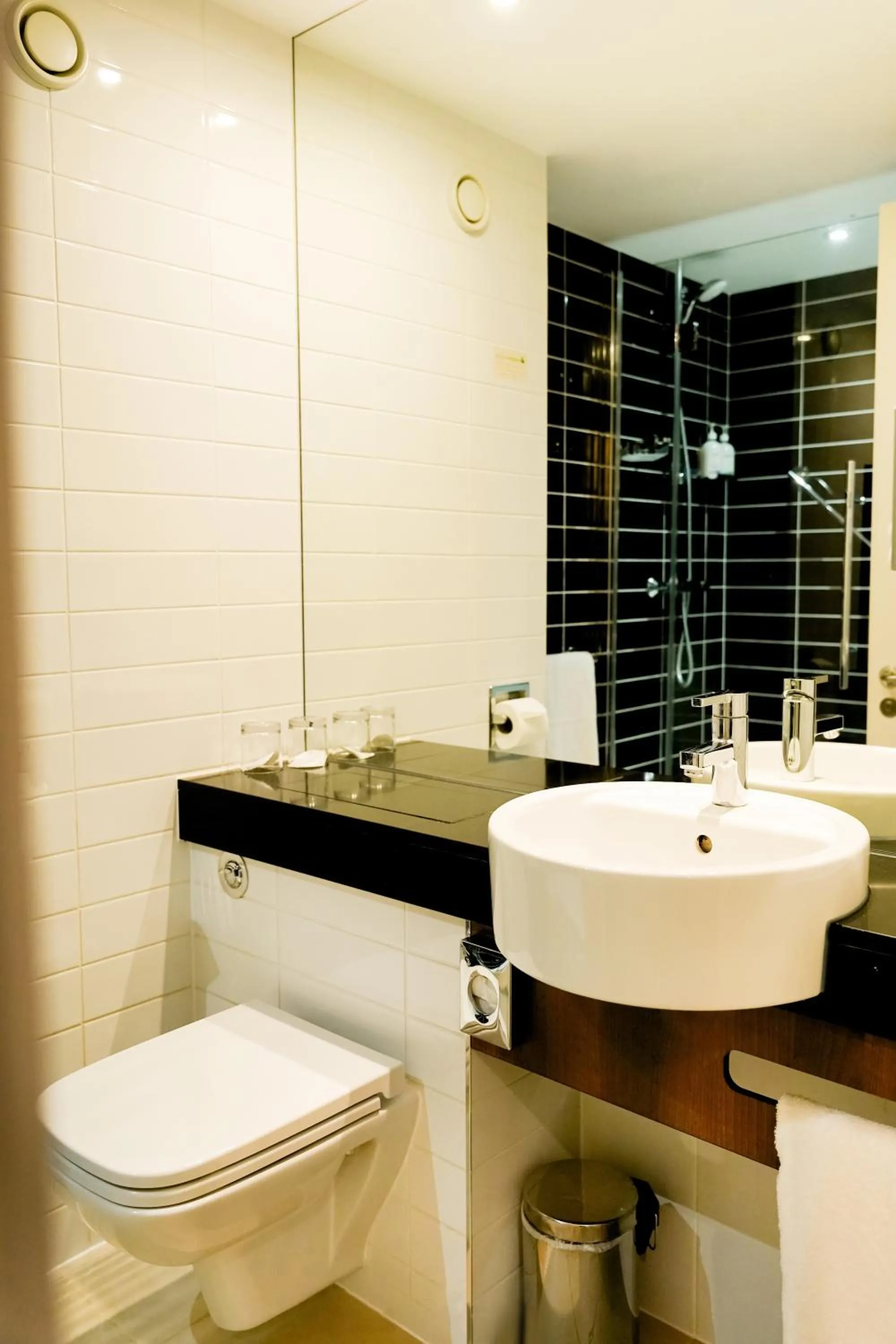 Holiday Inn Express Harlow by IHG