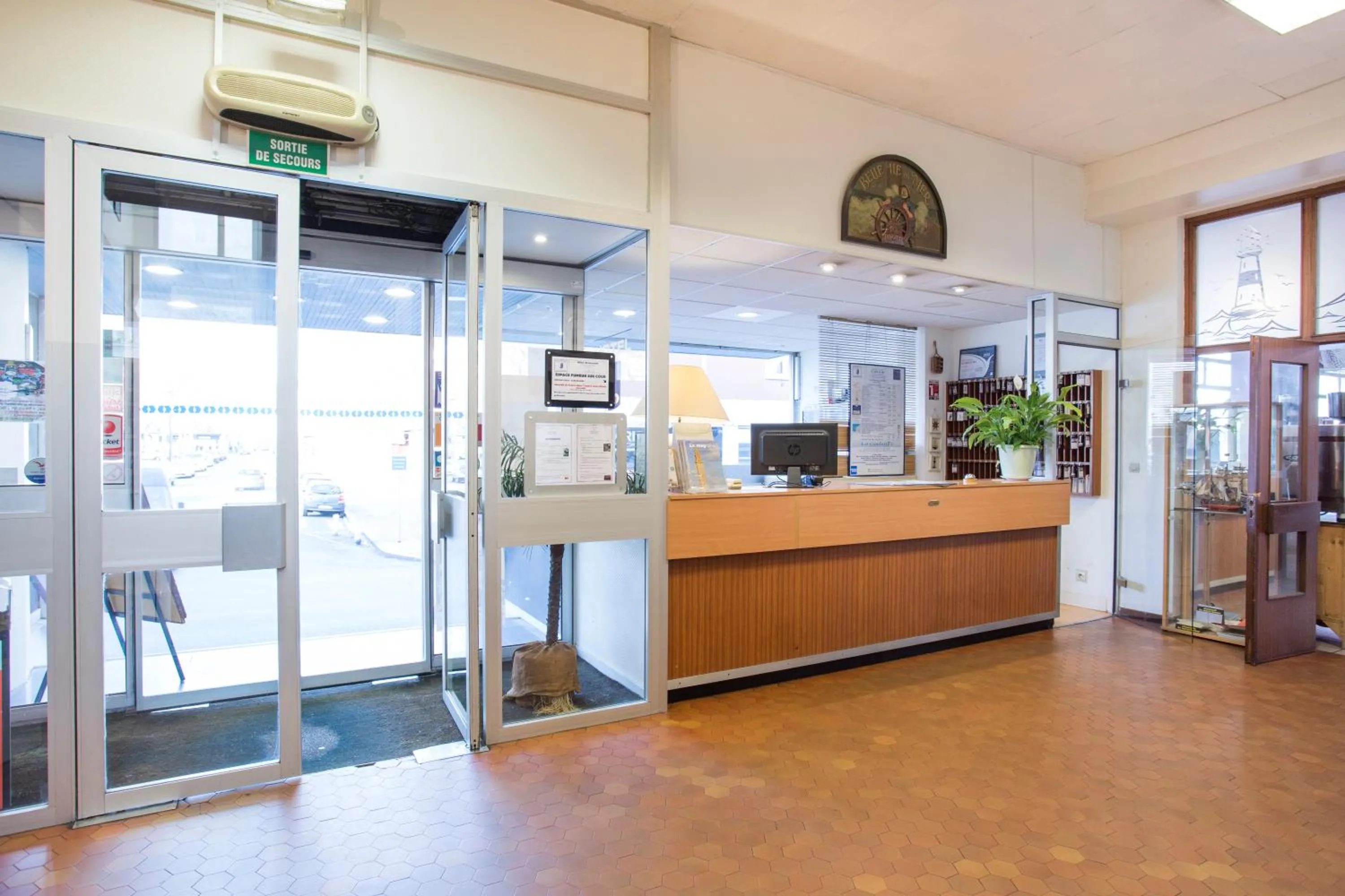 Hôtel Les Gens De Mer Le Havre by Popinns