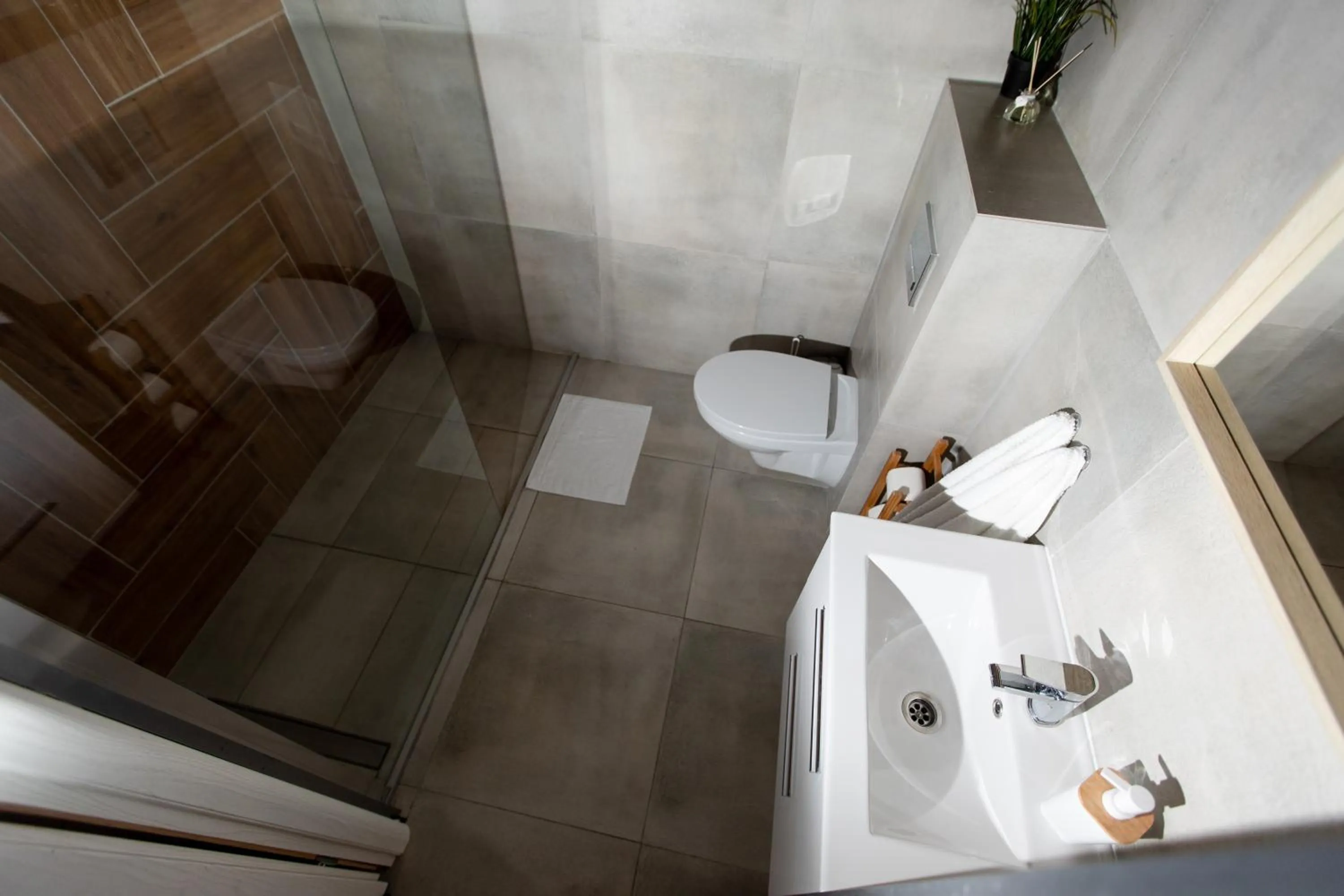 Shower in SOSNOWY KLIFF