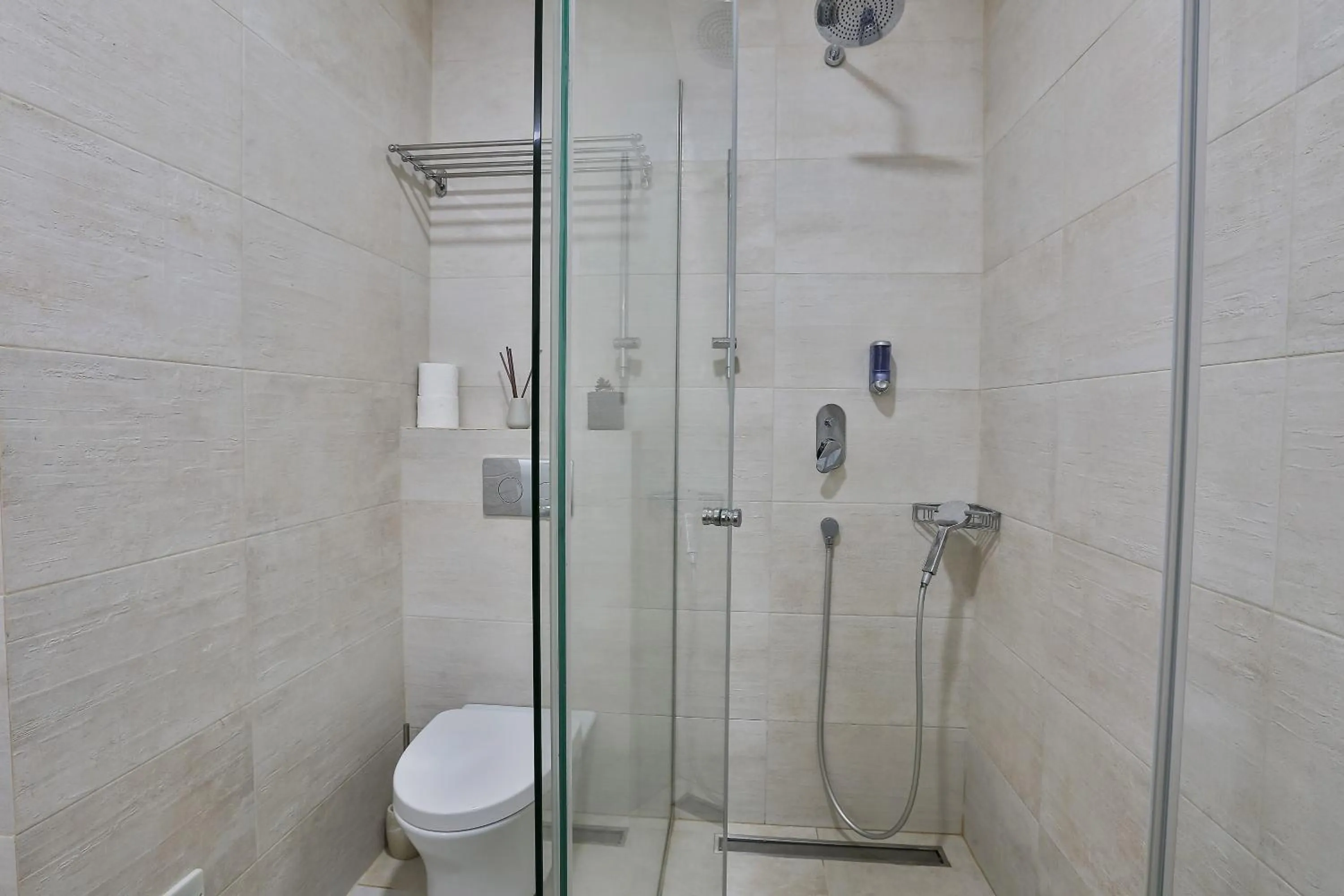 Shower in Royal Gardens Paradise