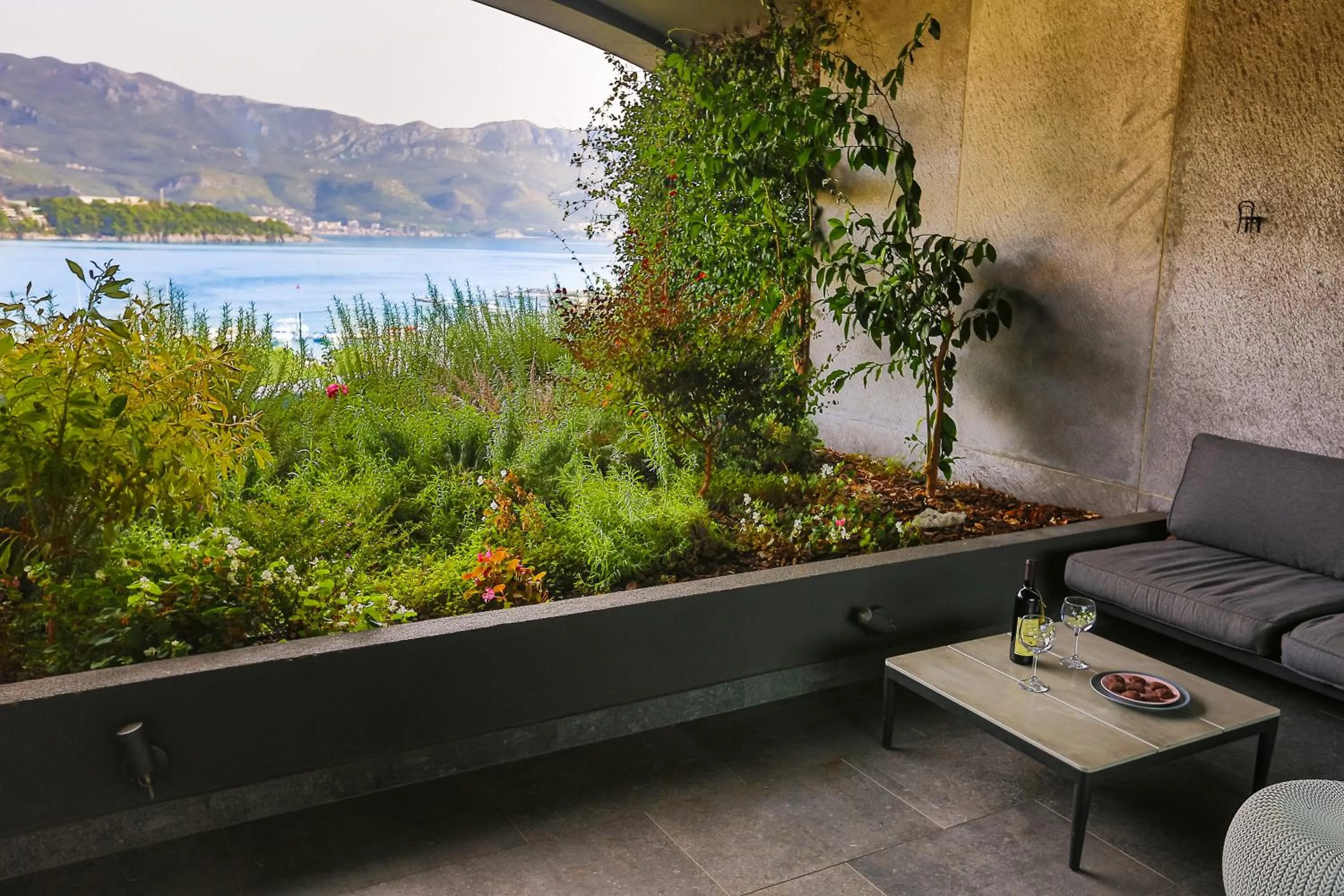 Garden in Royal Gardens Paradise