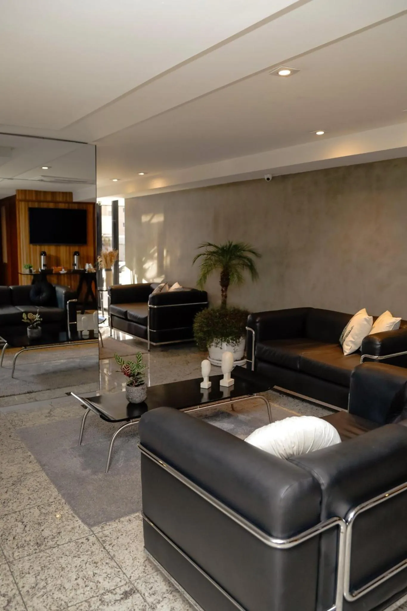 Lobby or reception in Slaviero Curitiba Batel