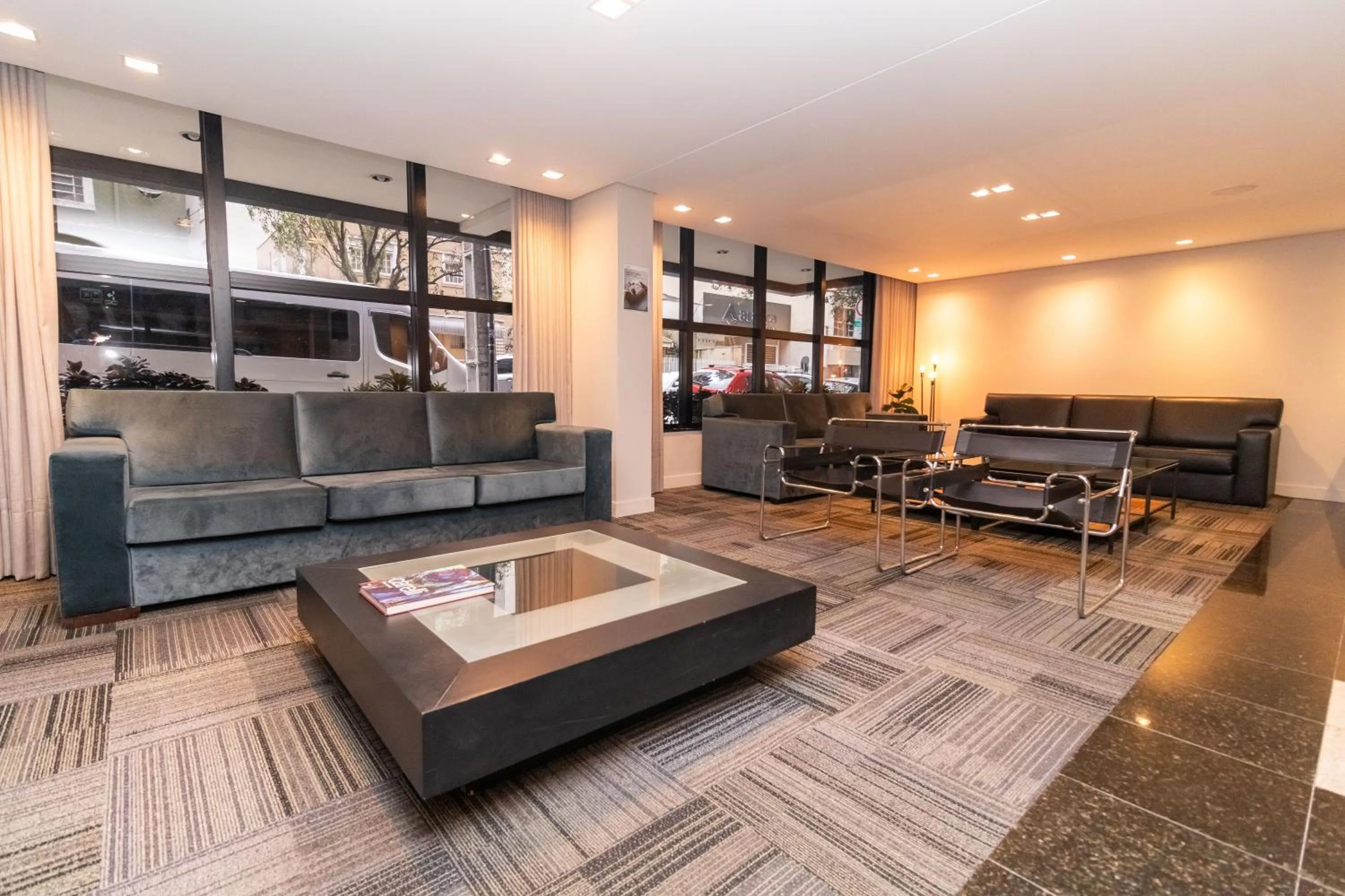 Lobby or reception in Slaviero Curitiba Shopping