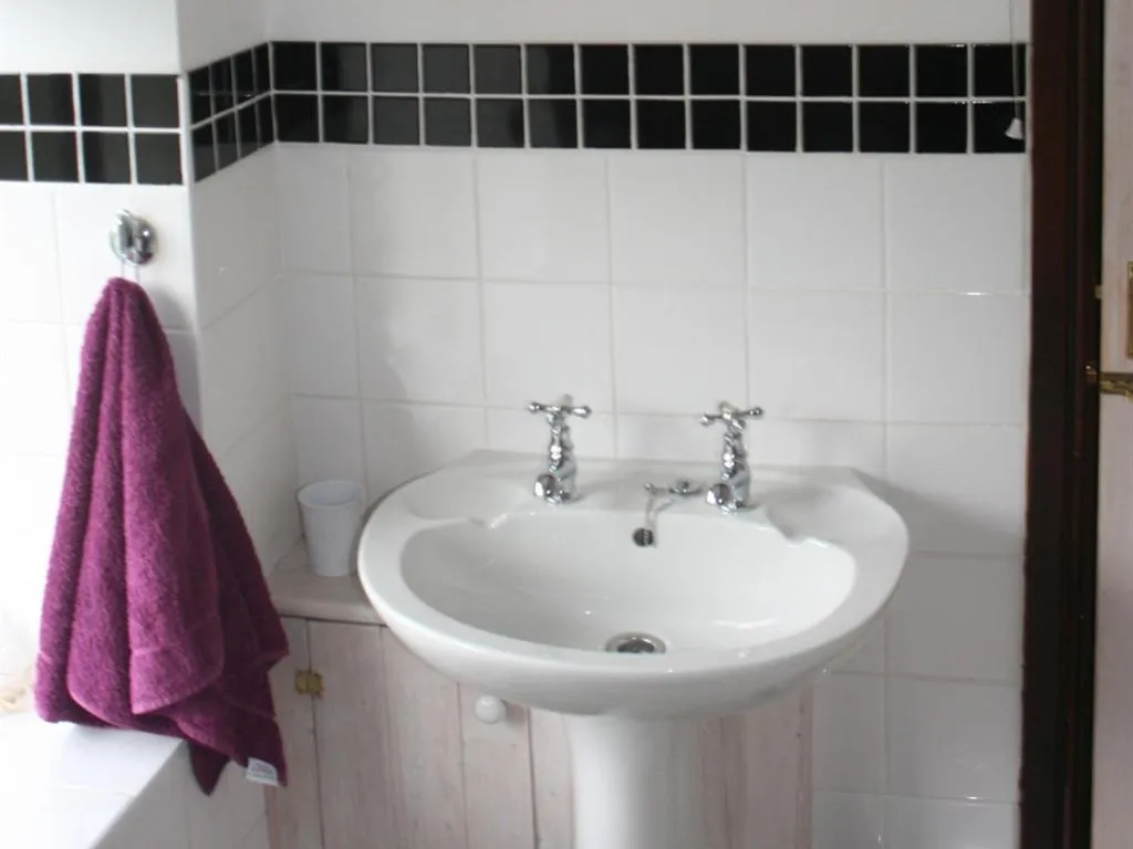 Bathroom in The Old School House Bed and Breakfast