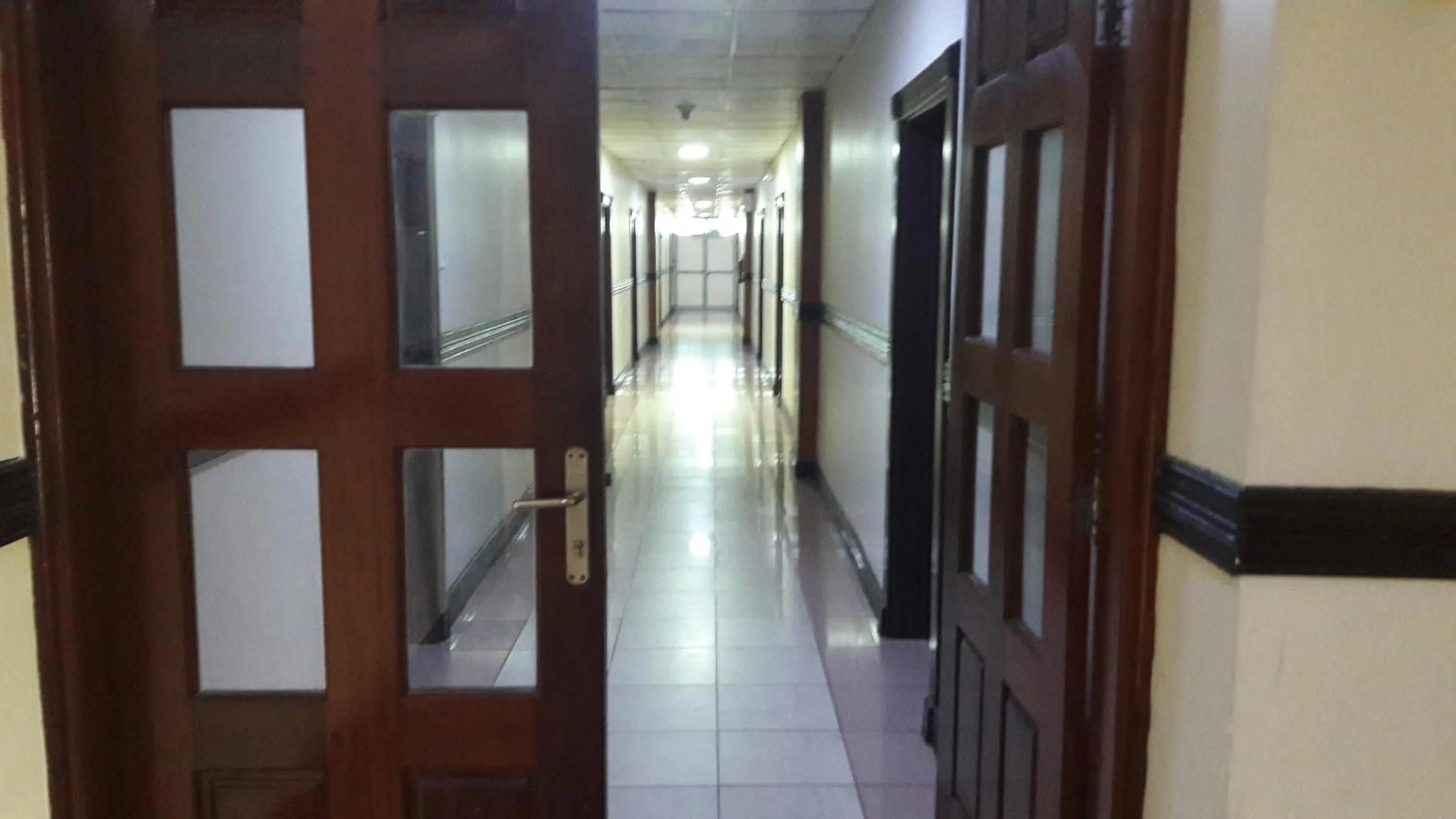 Area and facilities in Mayfair Hotel