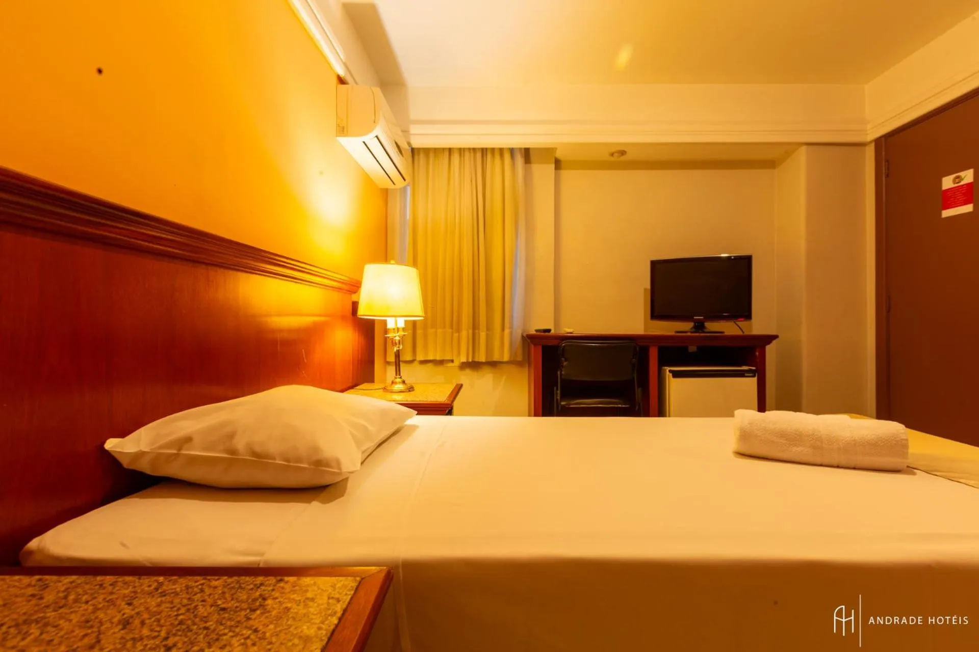 Bedroom, Bed in Rede Andrade Braz