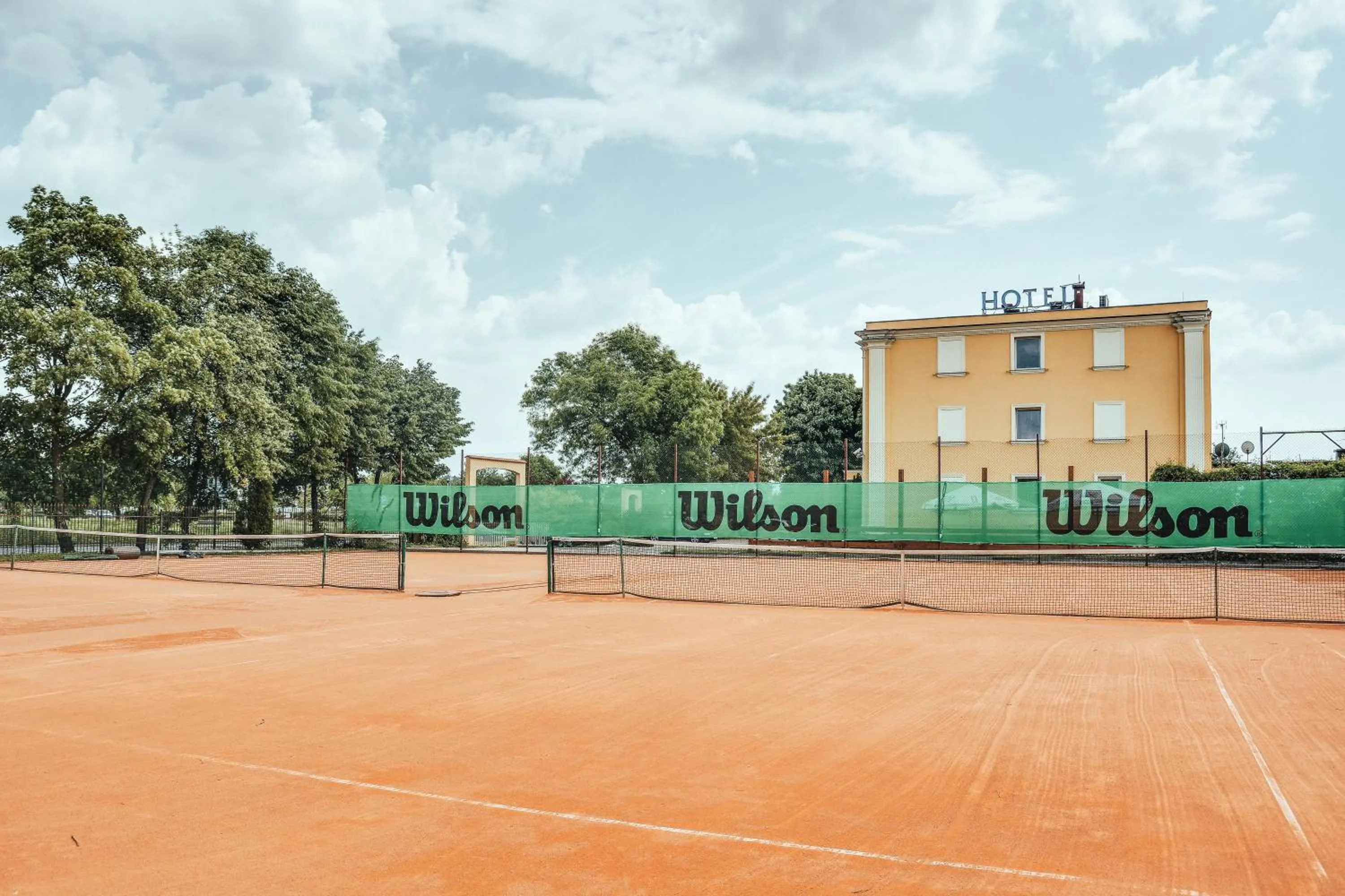 Tennis court in Cumulus Hotel