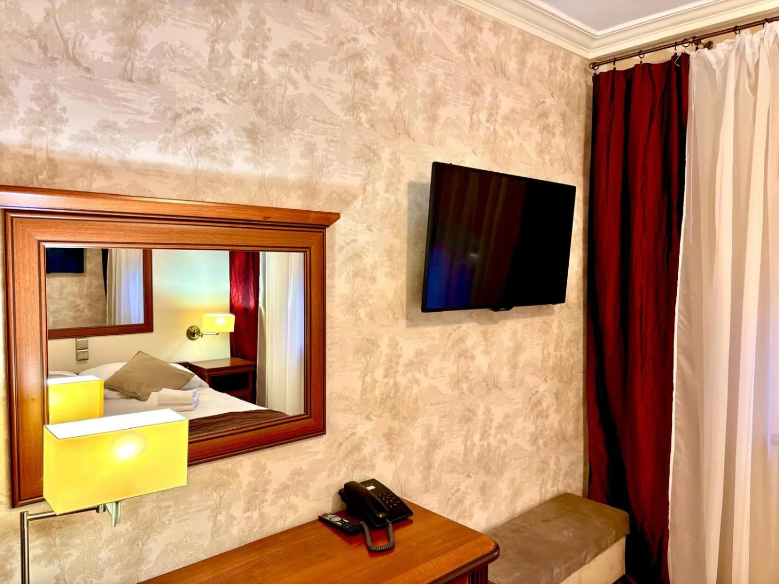 Bed in Cumulus Hotel