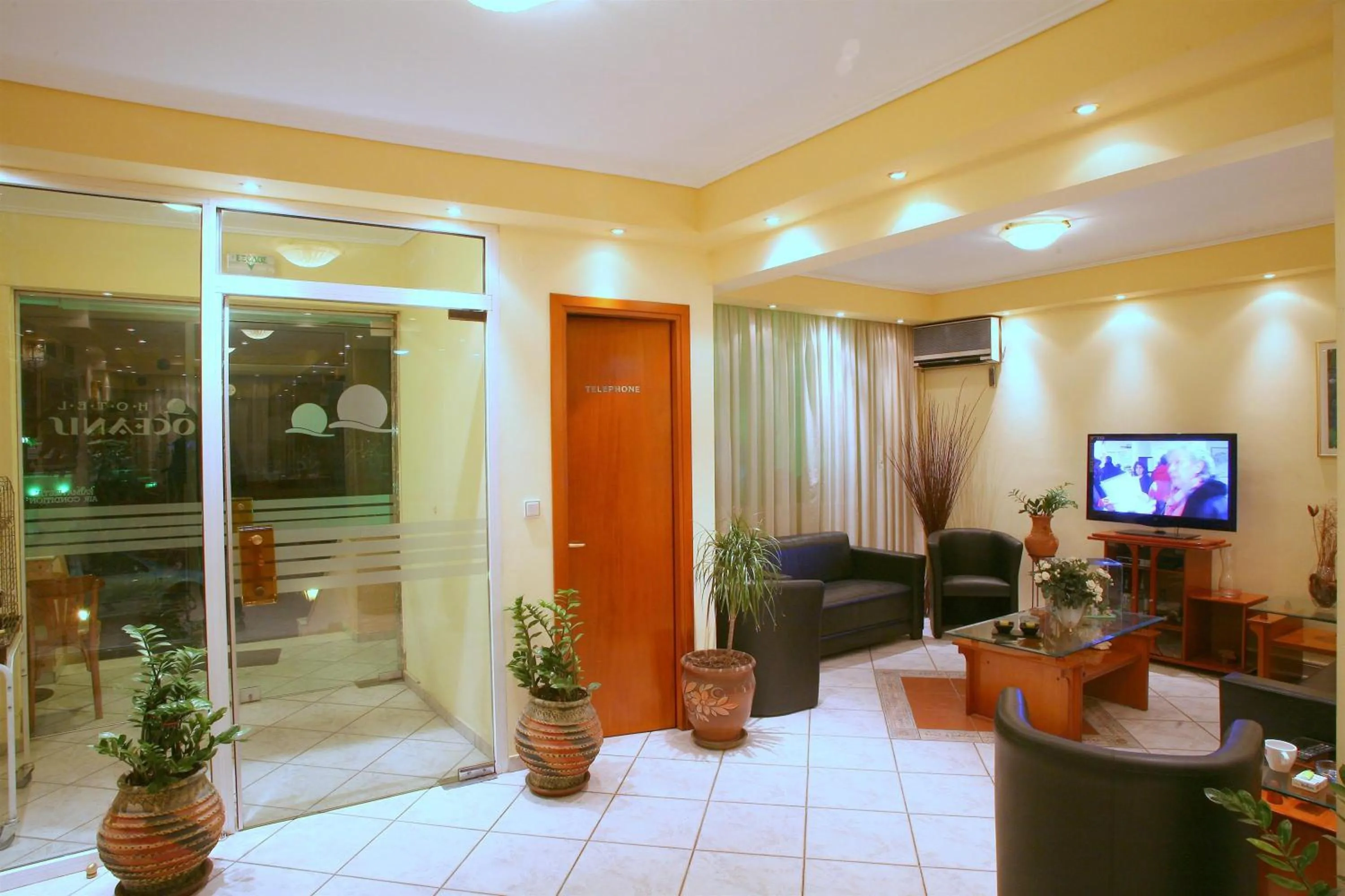 Lounge or bar in Oceanis