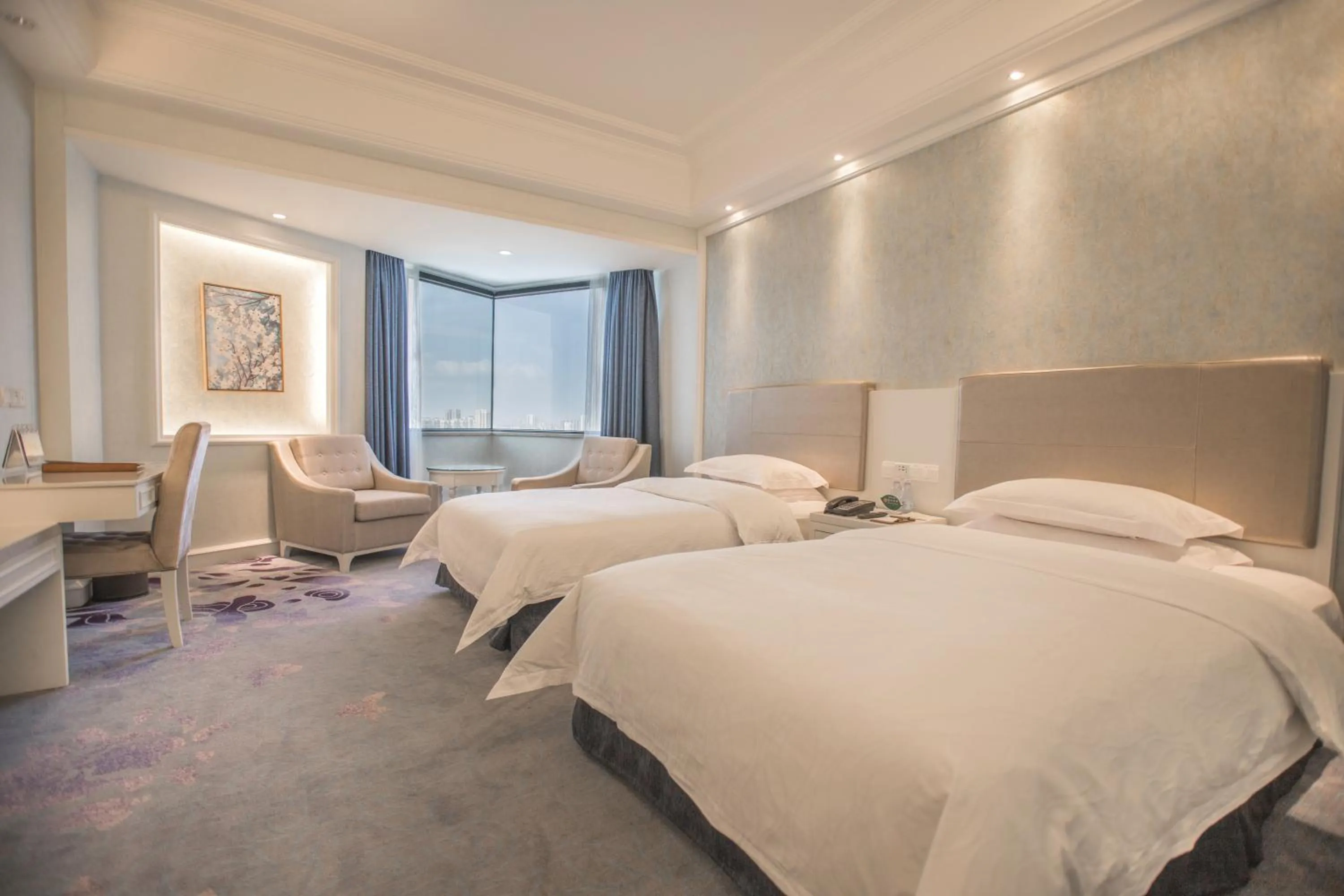 Bed in Pantower International Hotel