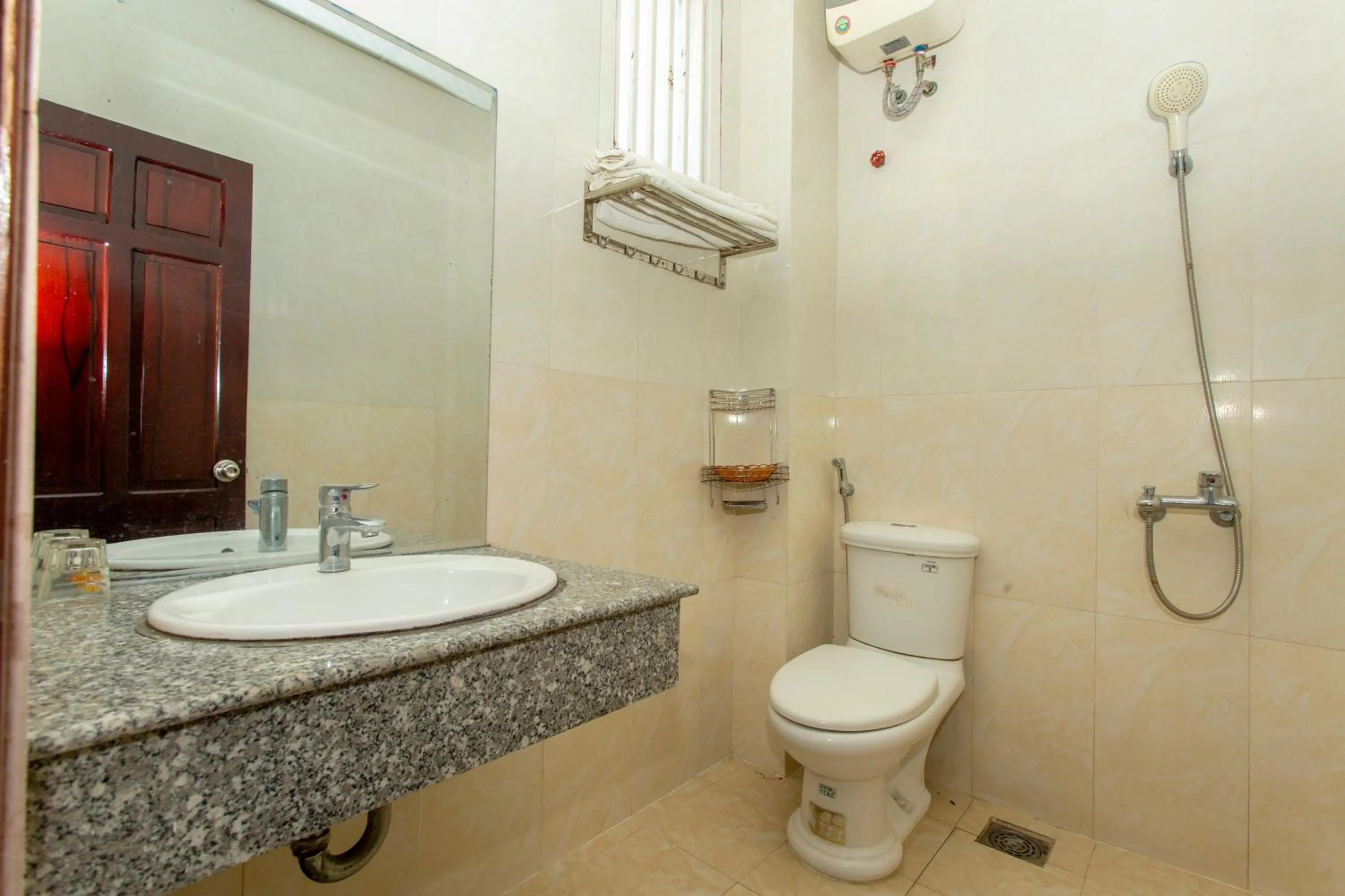 Bathroom in Phuc Long Hotel