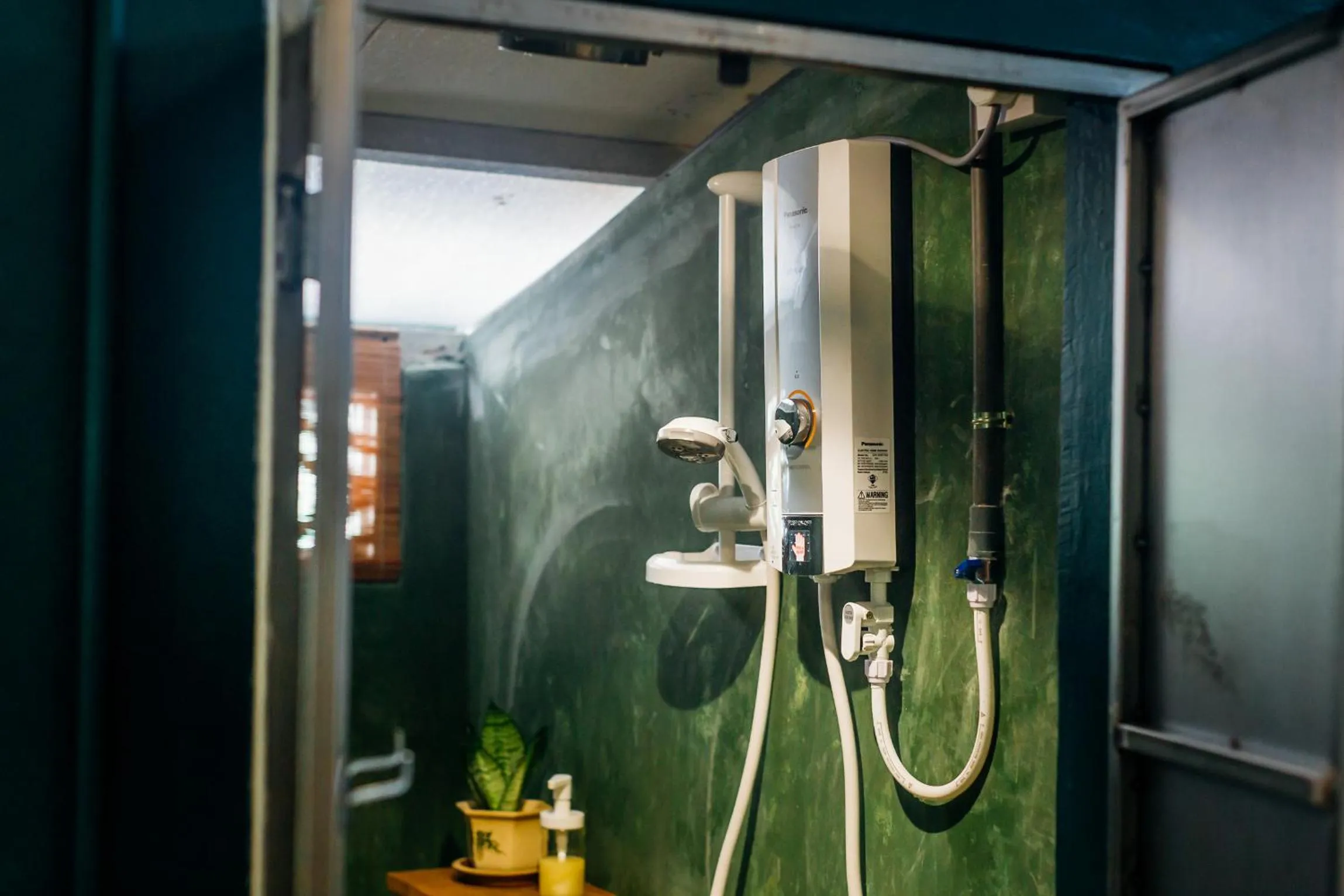 Shower in Heahtitude - Children Not Allowed