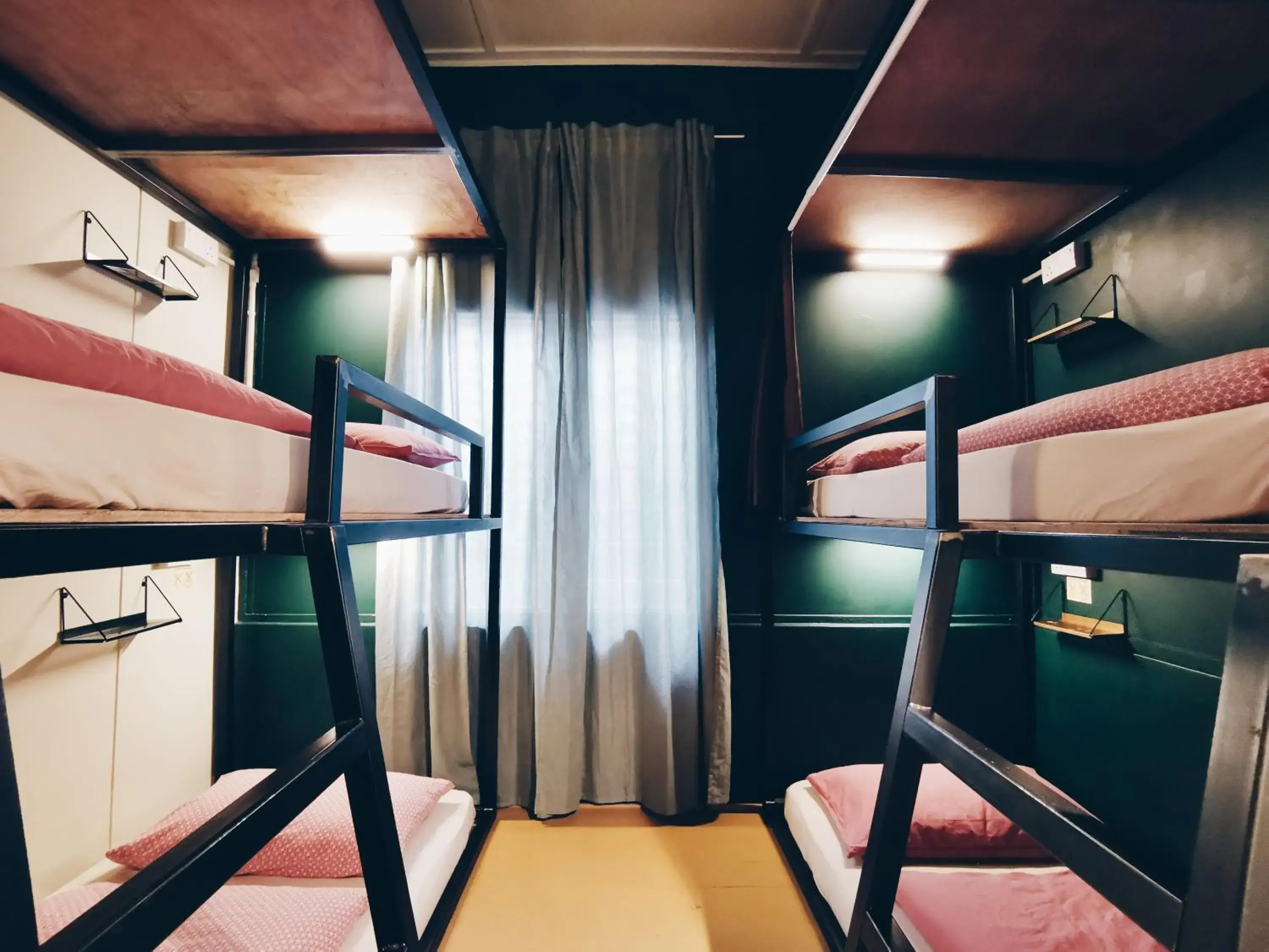 Quadruple Room with Shared Bathroom in Heahtitude - Children Not Allowed Quadruple Room with Shared Bathroom in Heahtitude - Children Not Allowed