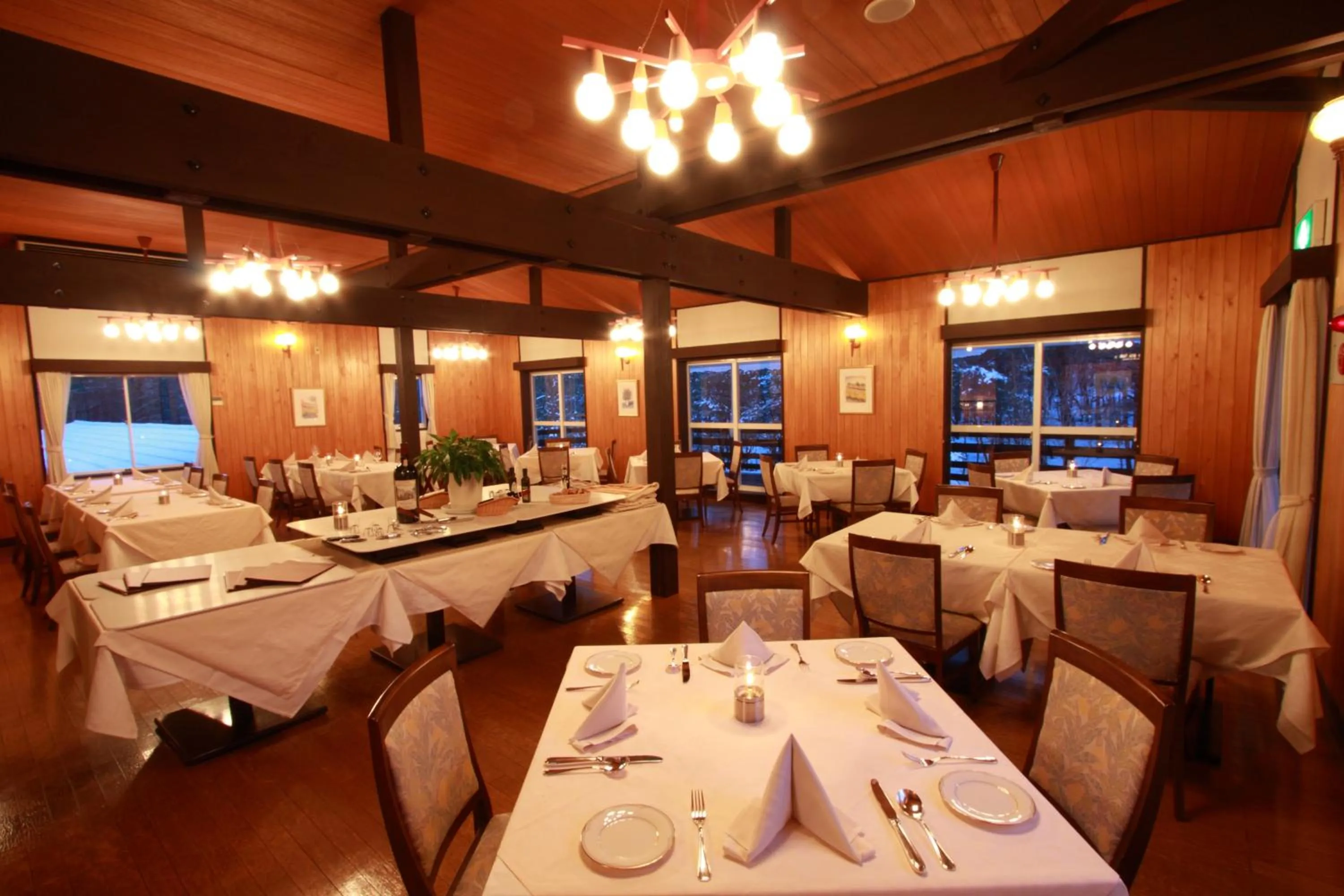 Restaurant/places to eat in HOLIDAY VILLA Hotel & Resort KARUIZAWA