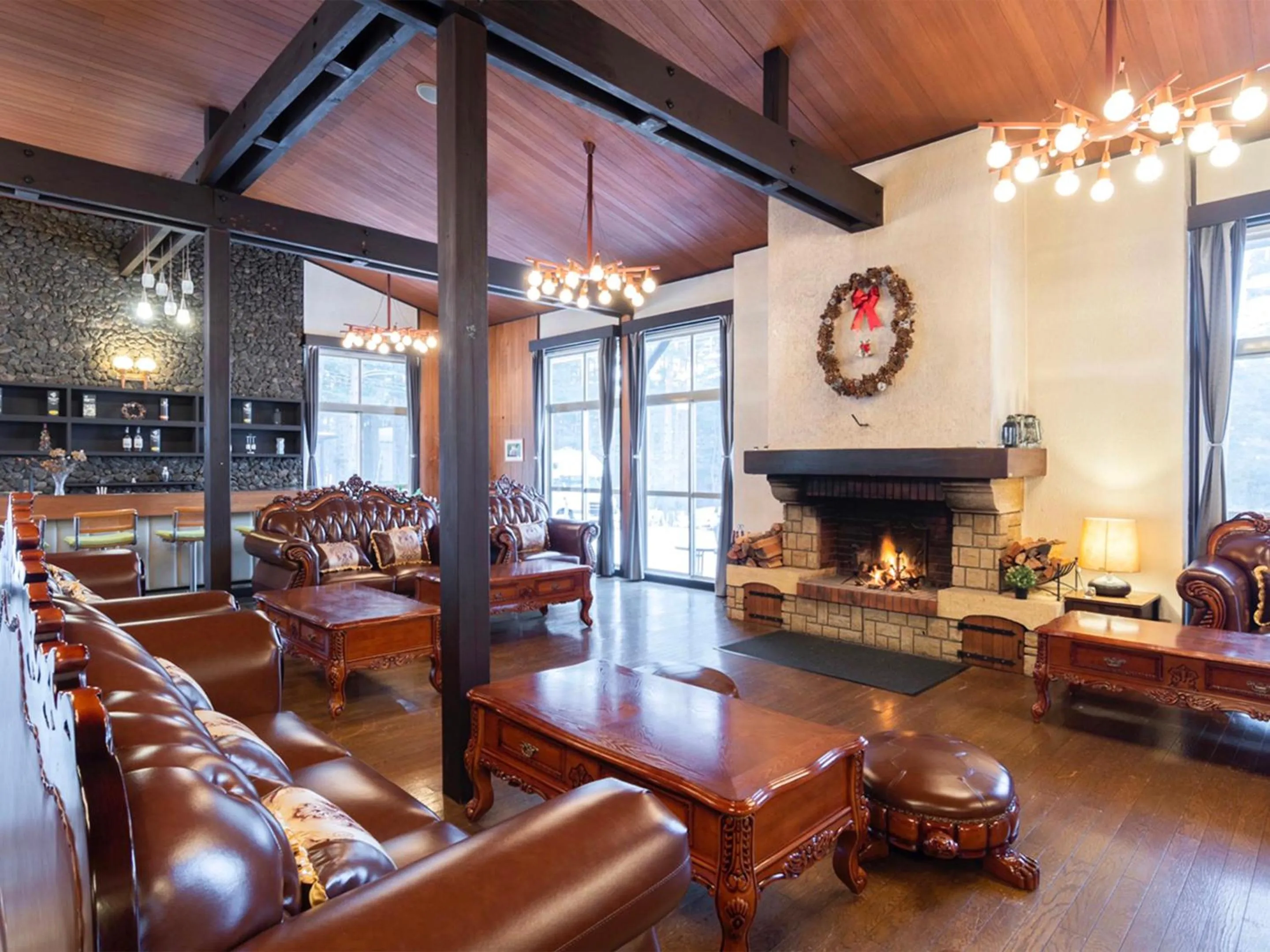 Lobby or reception in HOLIDAY VILLA Hotel & Resort KARUIZAWA