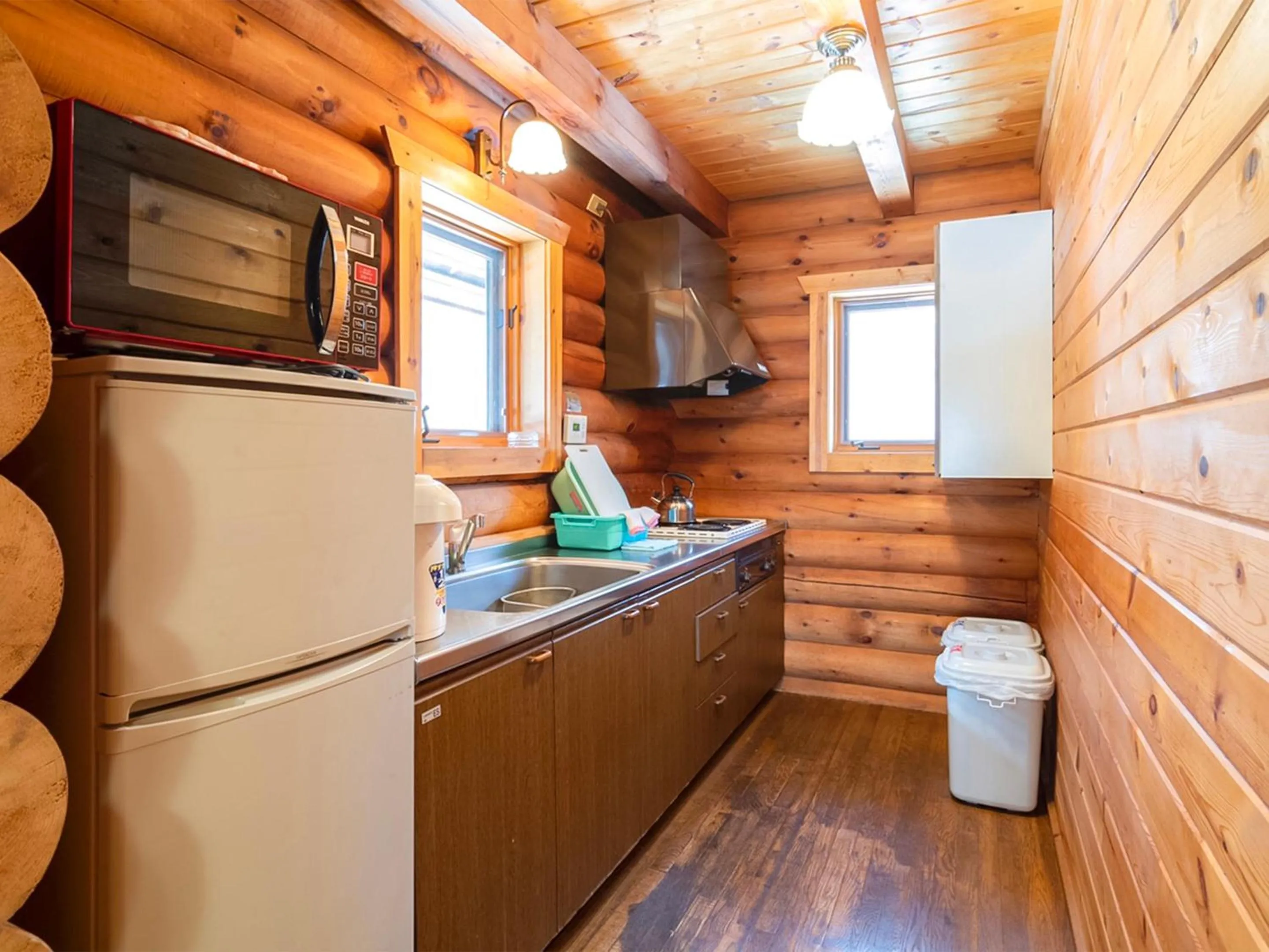 kitchen in HOLIDAY VILLA Hotel & Resort KARUIZAWA