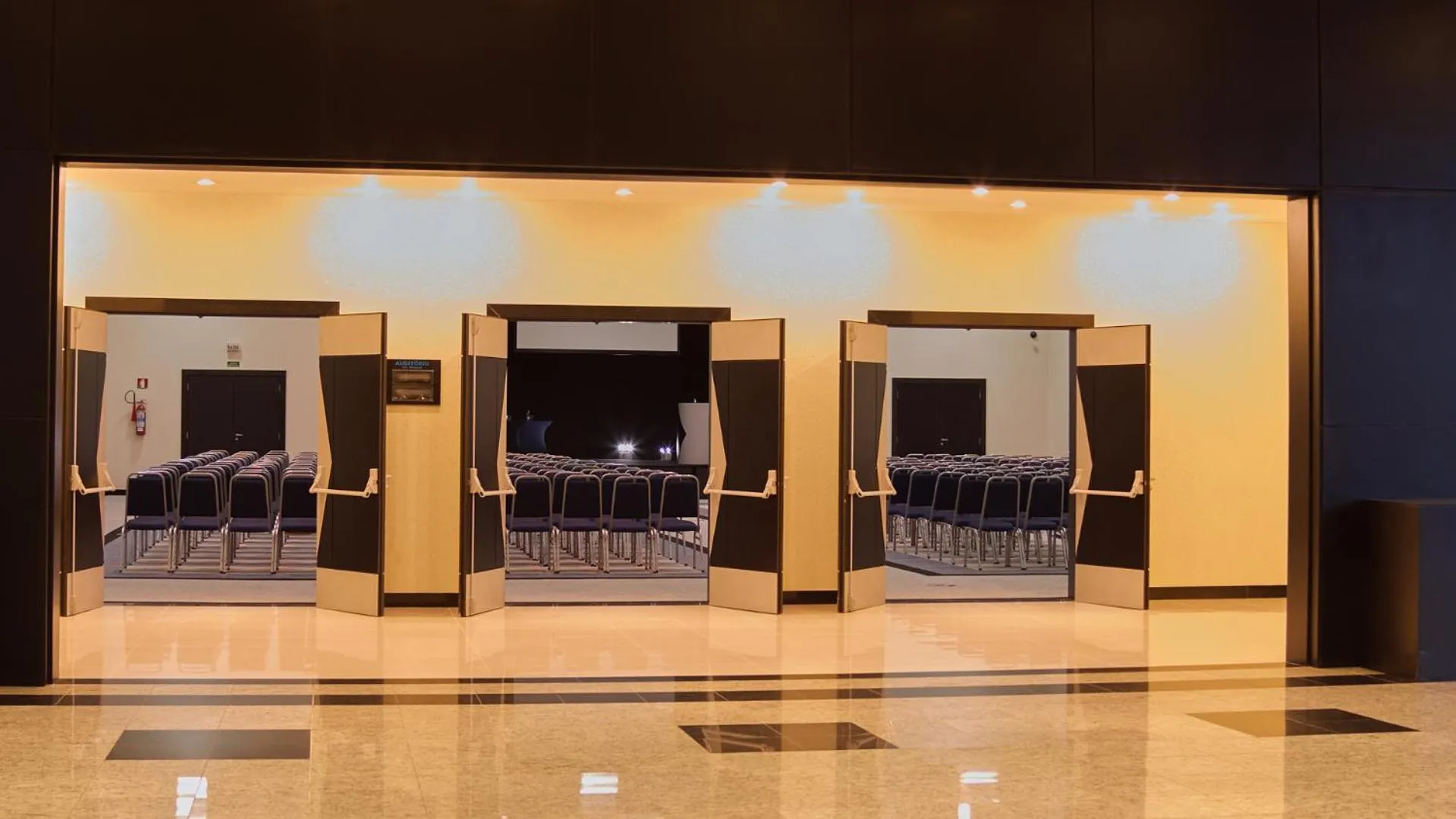 Business facilities in Bourbon Convention Hotel Ponta Grossa