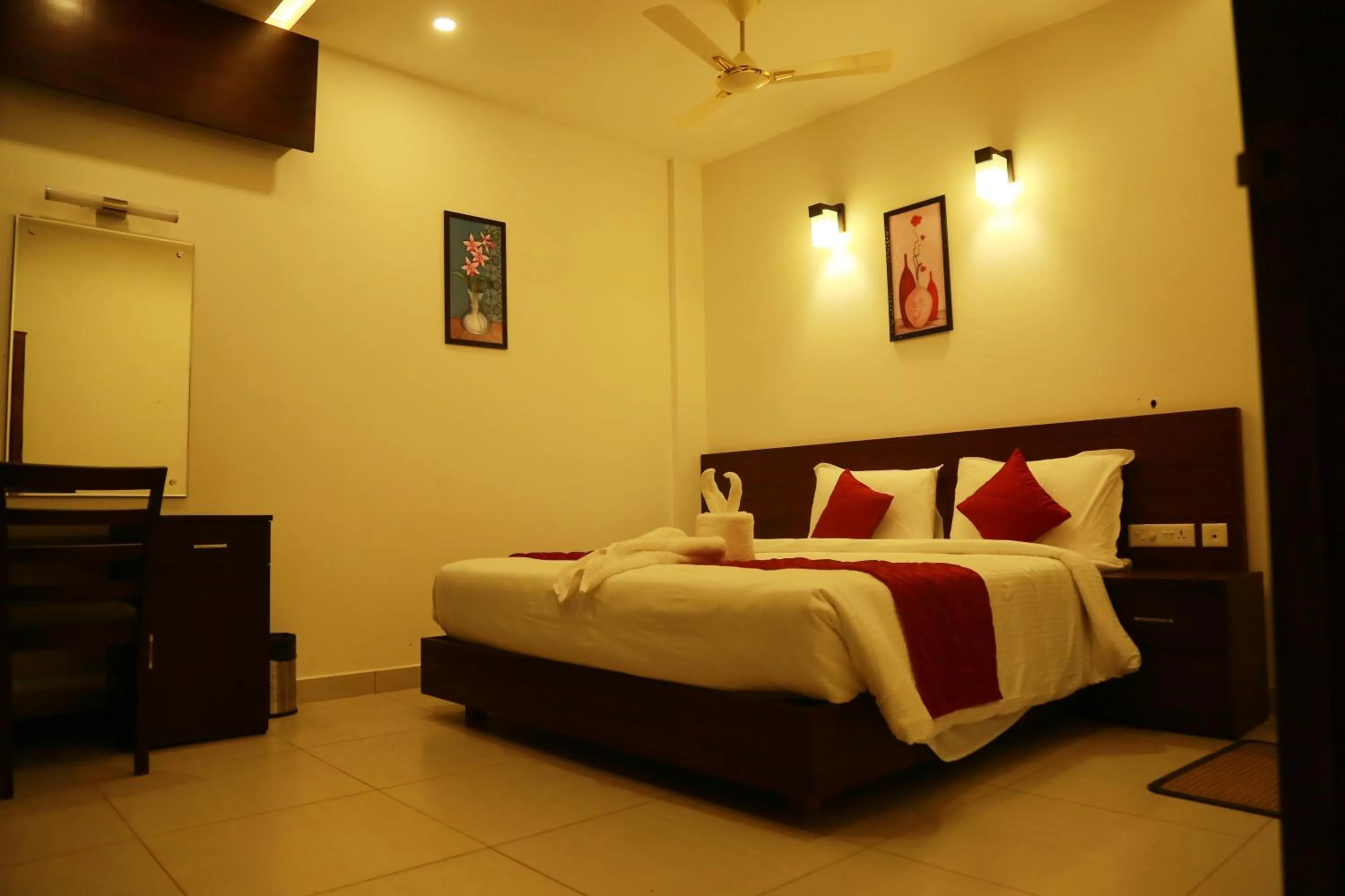 Bed in Palmtree Leaf, Munnar