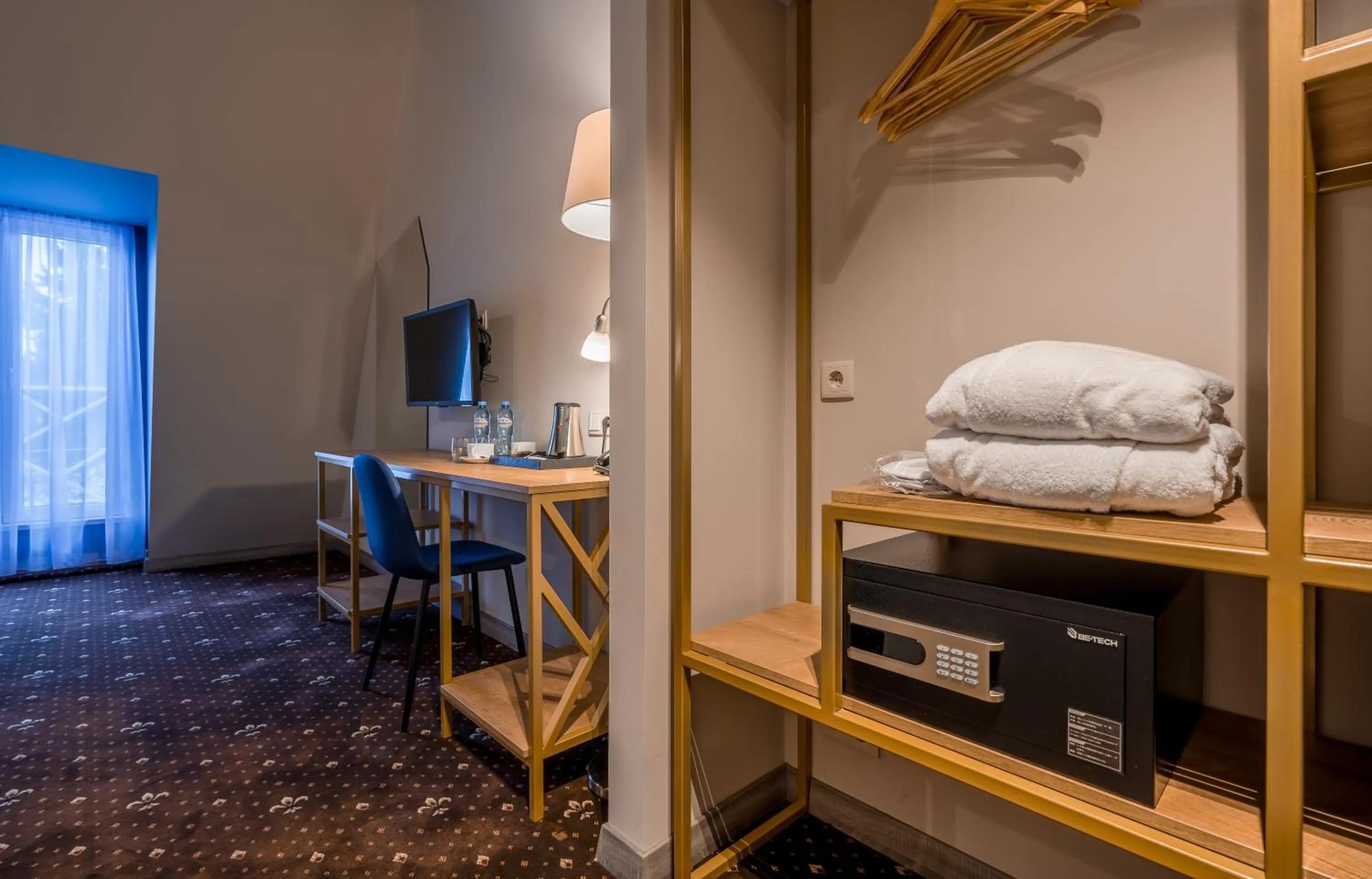 TV and multimedia, Bed in Gladius Inn Boutique Hotel by DNT Group